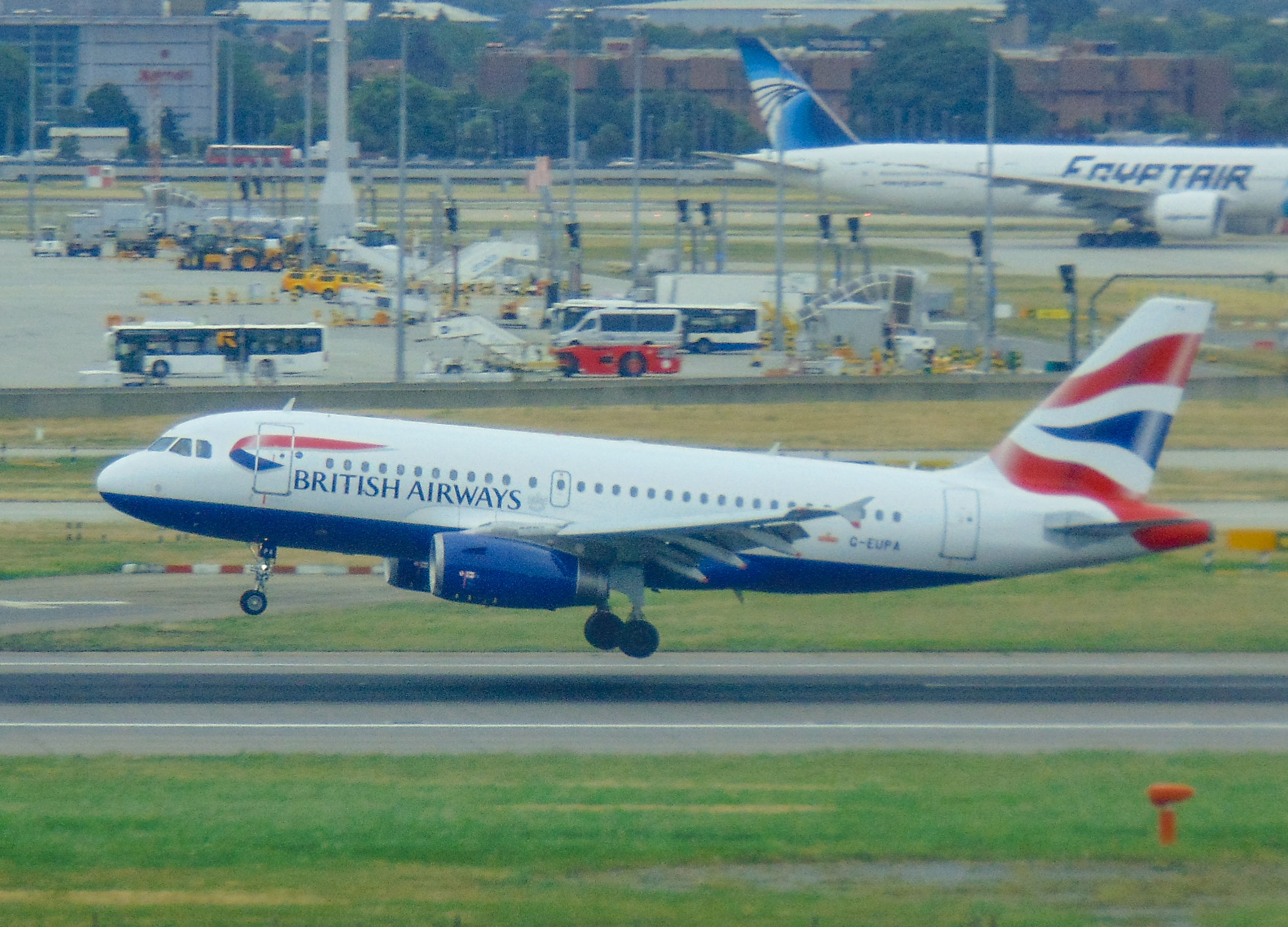 G-EUPA/GEUPA British Airways Airbus A319-131 Photo by AV8 Photos - AVSpotters.com