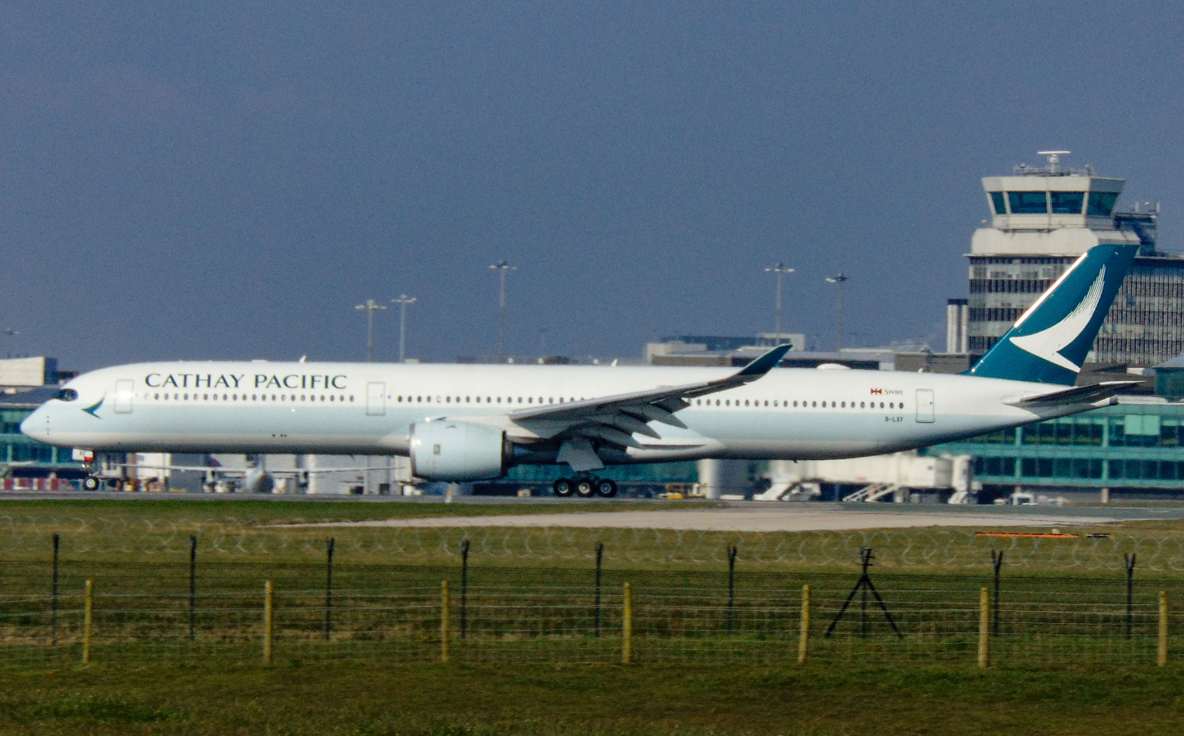 B-LXF/BLXF Cathay Pacific Airways Airbus A350-1041 Photo by AV8 Photos - AVSpotters.com