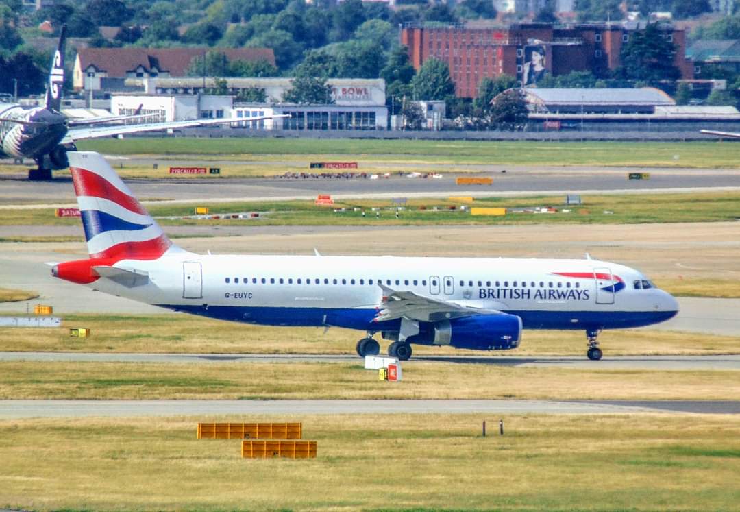 G-EUYC/GEUYC British Airways Airbus A320-232 Photo by AV8 Photos - AVSpotters.com