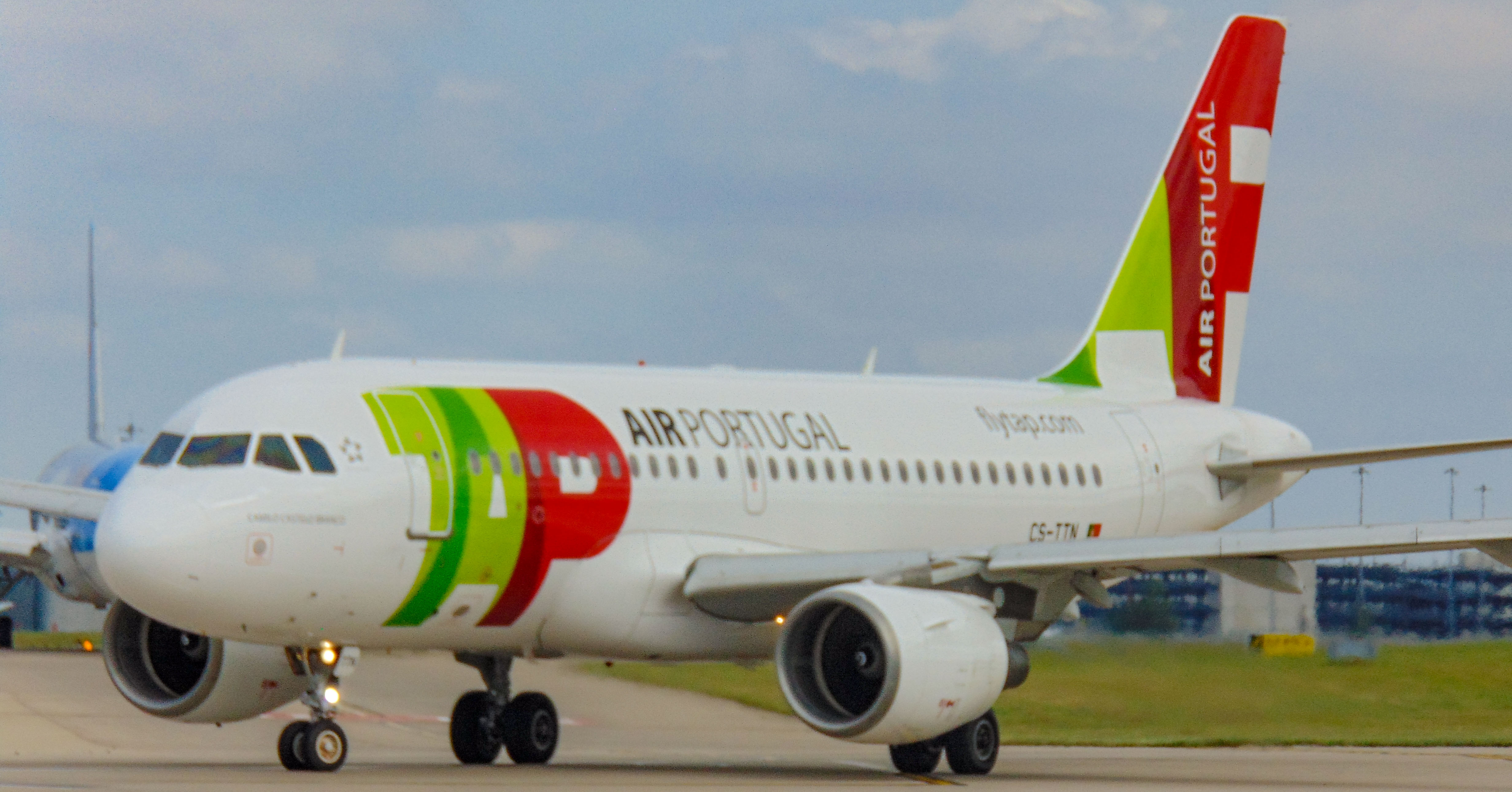 CS-TTN/CSTTN TAP Air Portugal Airbus A319-111 Photo by AV8 Photos - AVSpotters.com