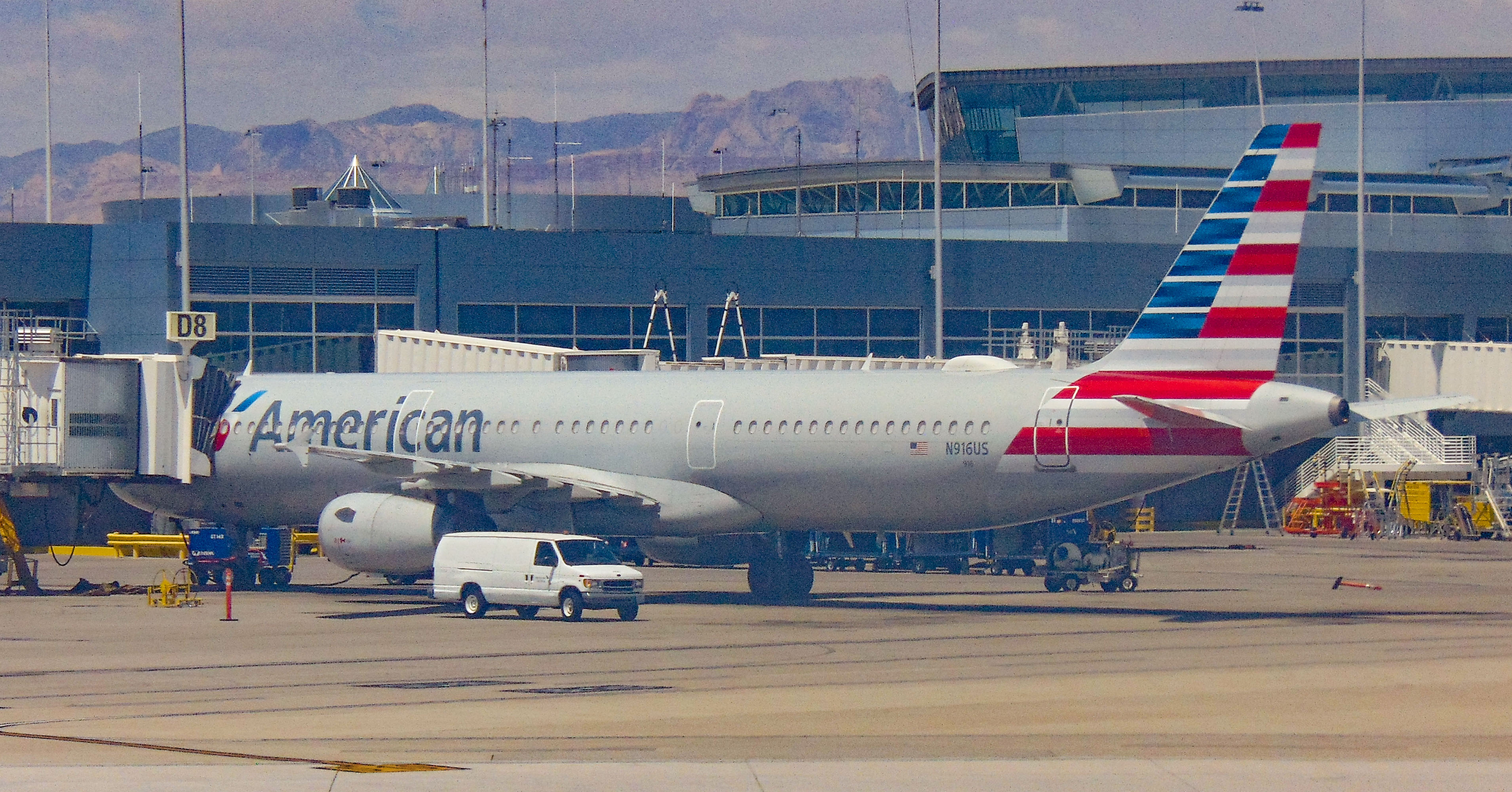 N916US/N916US American Airlines Airbus A321-231 Photo by AV8 Photos - AVSpotters.com