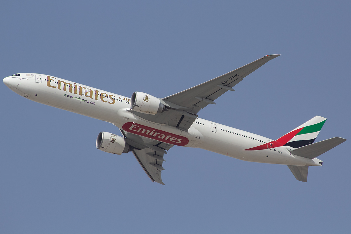 A6-EPH/A6EPH Emirates Airlines Boeing 777 Airframe Information - AVSpotters.com