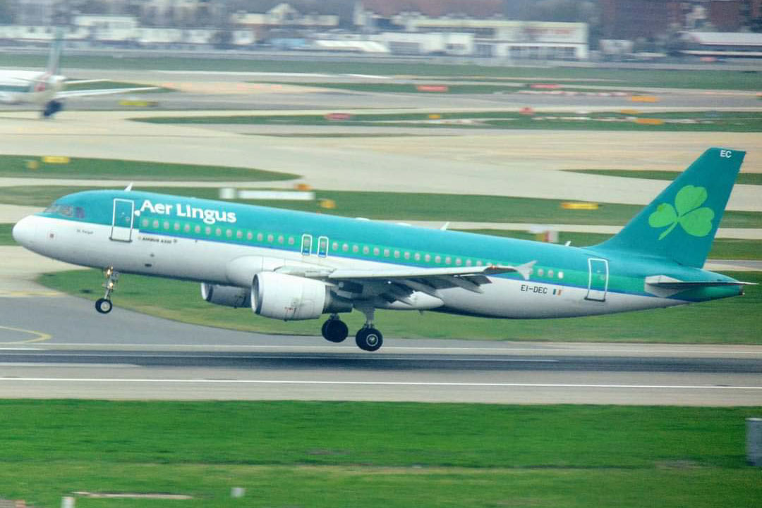 EI-DEC/EIDEC Aer Lingus Airbus A320-214 Photo by AV8 Photos - AVSpotters.com