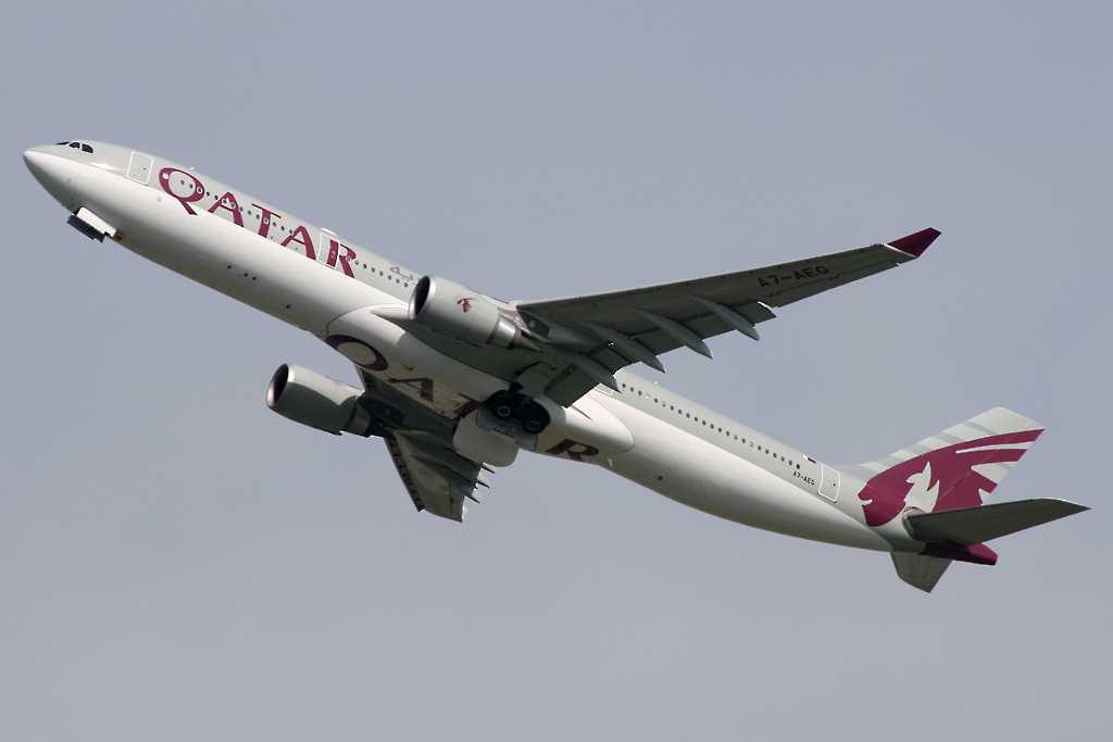 A7-AEG/A7AEG Qatar Airways Airbus A330 Airframe Information - AVSpotters.com
