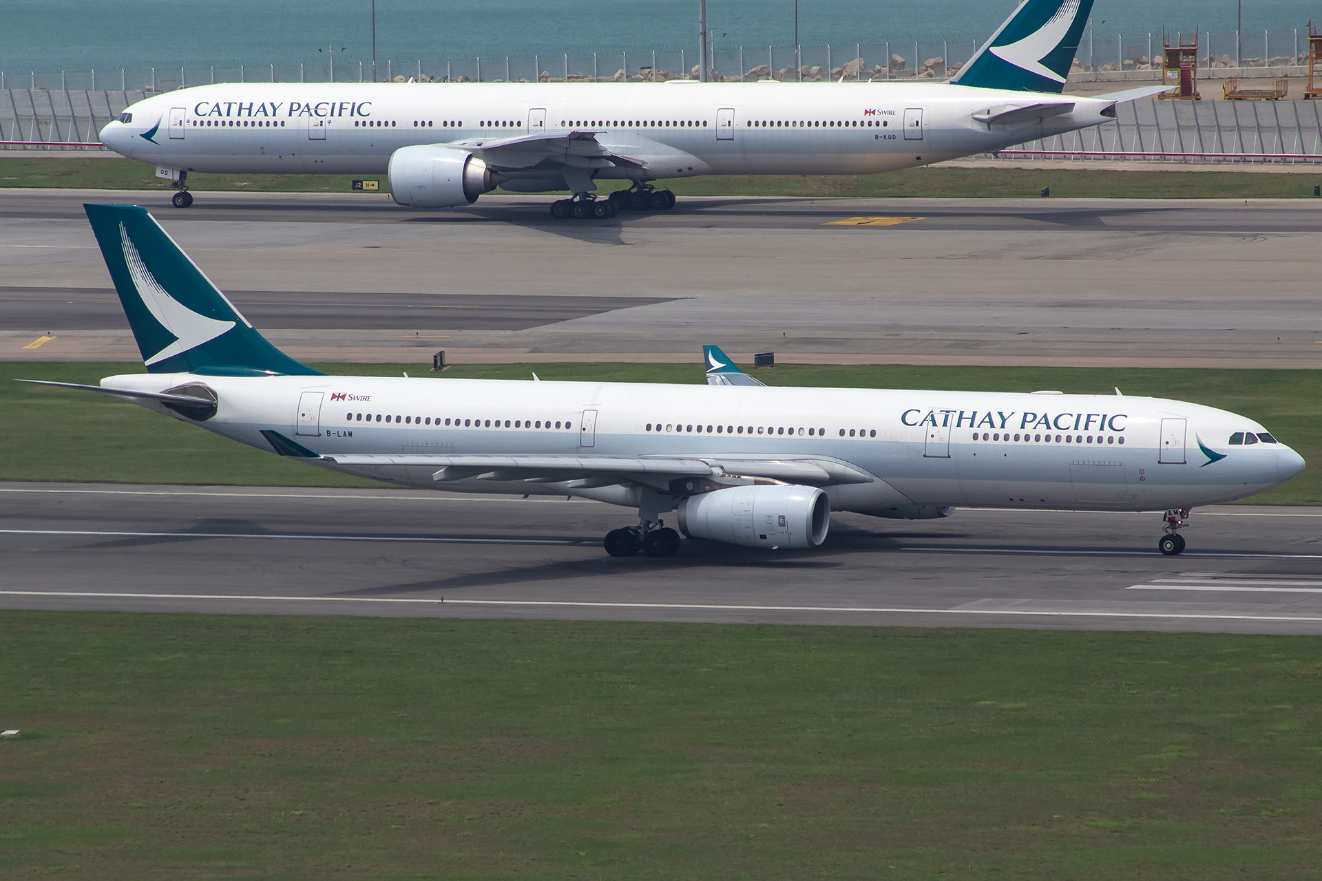 B-LAM/BLAM Cathay Pacific Airways Airbus A330 Airframe Information - AVSpotters.com