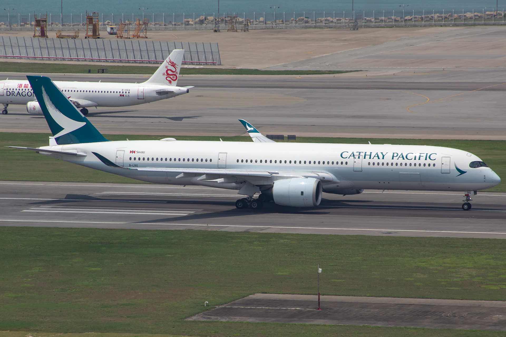 B-LRG/BLRG Cathay Pacific Airways Airbus A350 Airframe Information - AVSpotters.com