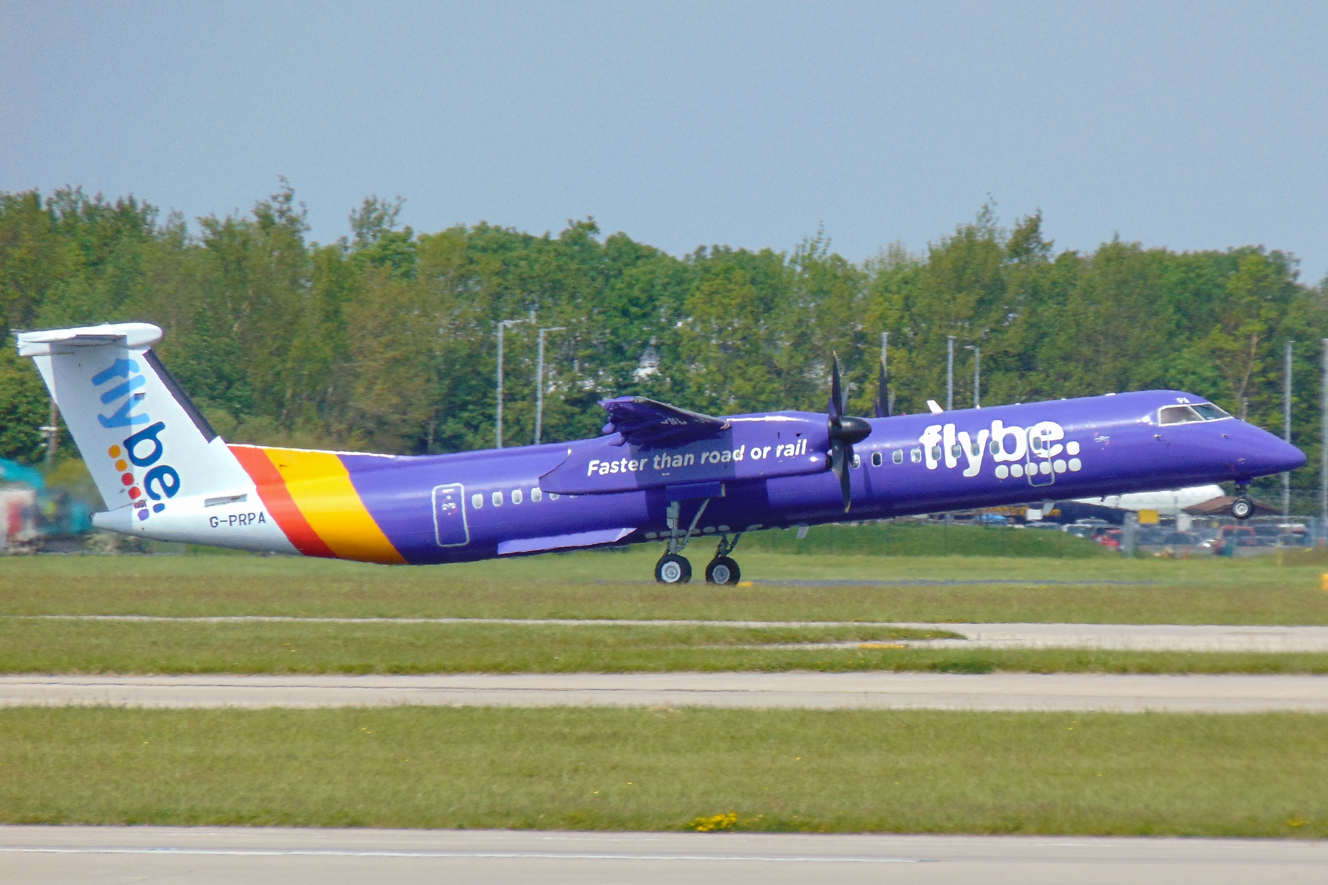 G-PRPA/GPRPA FlyBe Bombardier DHC-8-402 Photo by AV8 Photos - AVSpotters.com