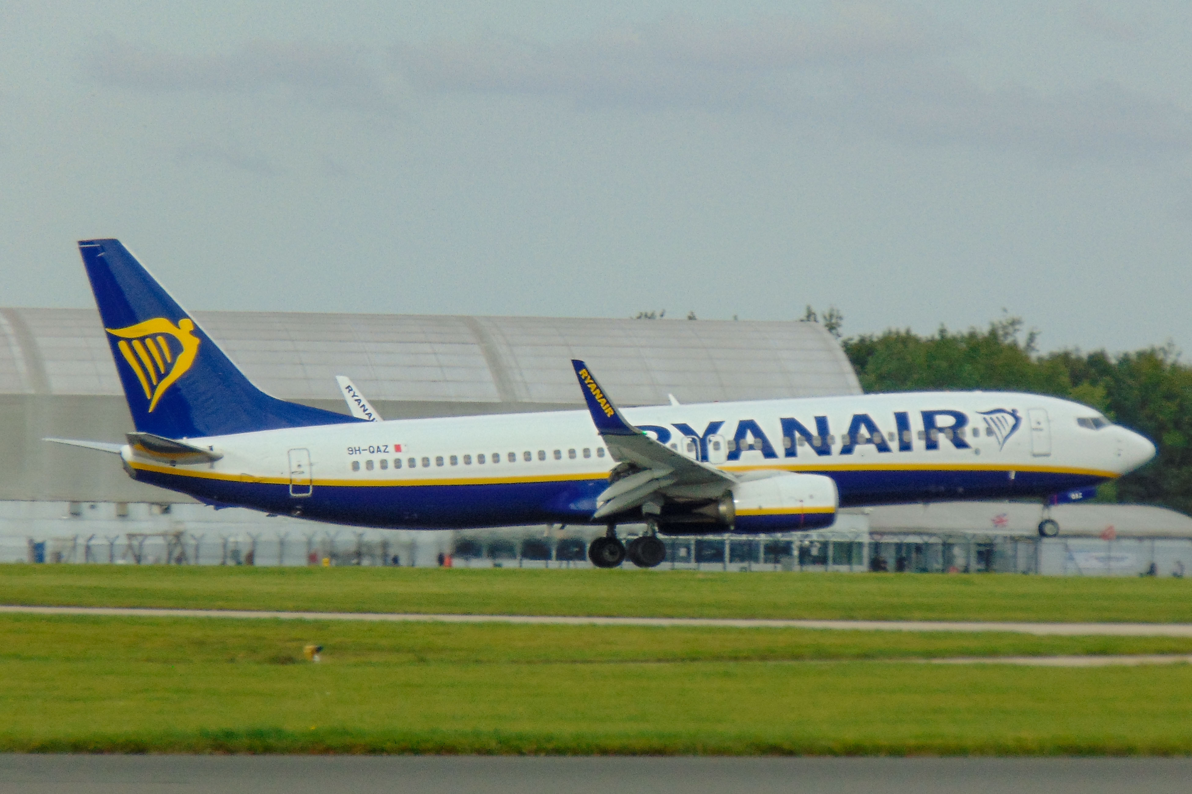 9H-QAZ/9HQAZ Malta Air Boeing 737-8AS(WL) Photo by AV8 Photos - AVSpotters.com