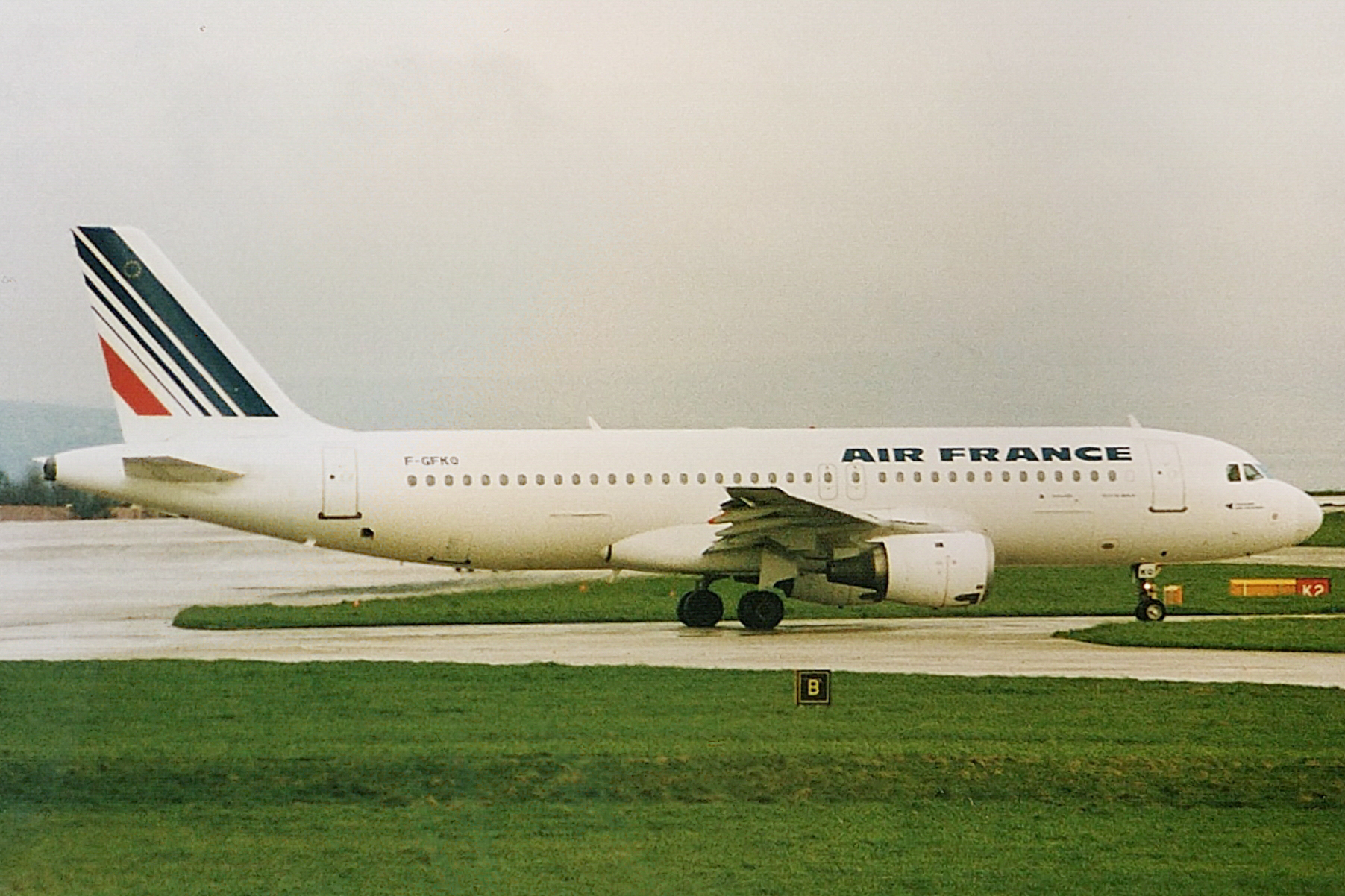 F-GFKQ /FGFKQ  Air France Airbus A320 Airframe Information - AVSpotters.com