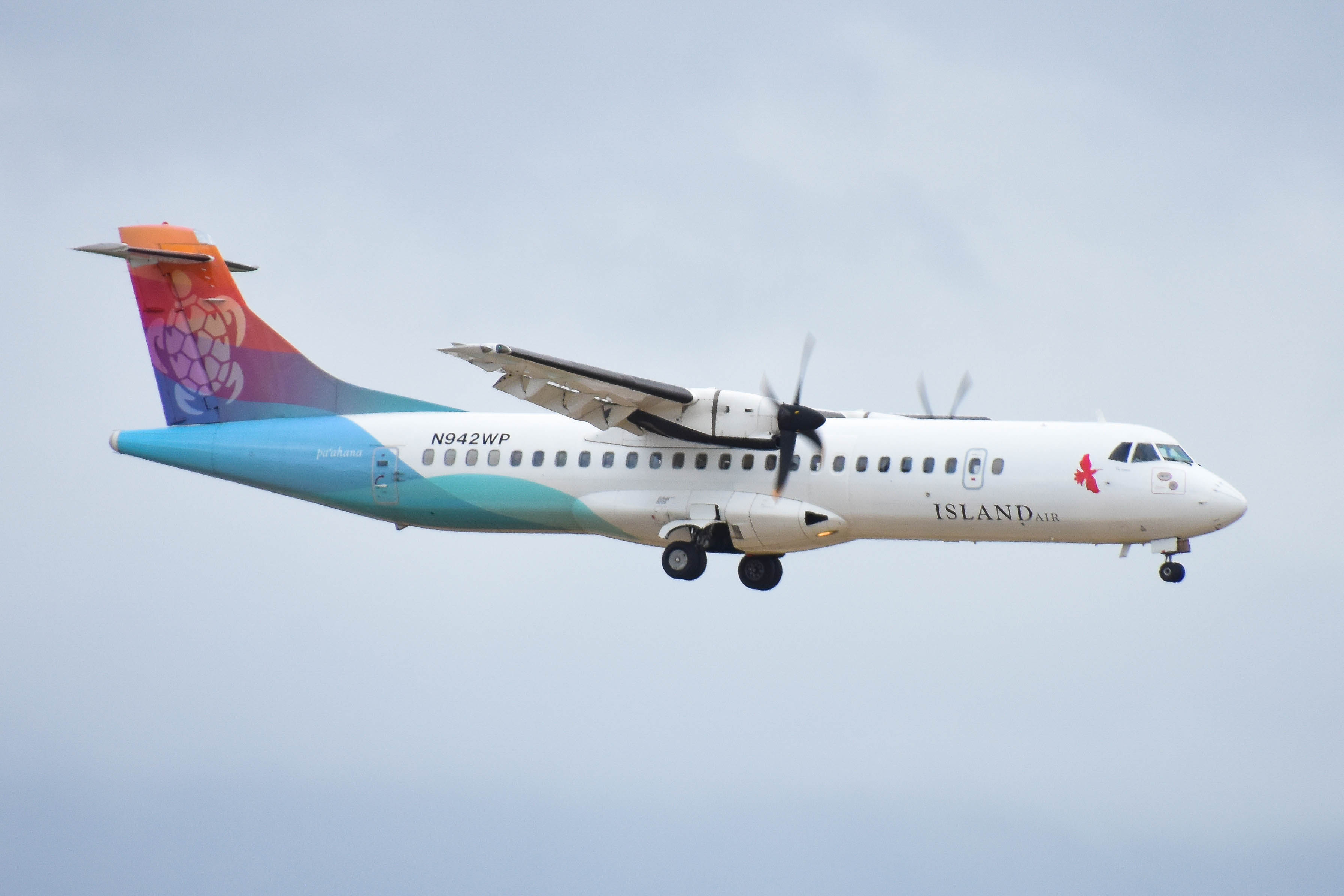 N942WP/N942WP Island Air Hawaii ATR 72 Airframe Information - AVSpotters.com