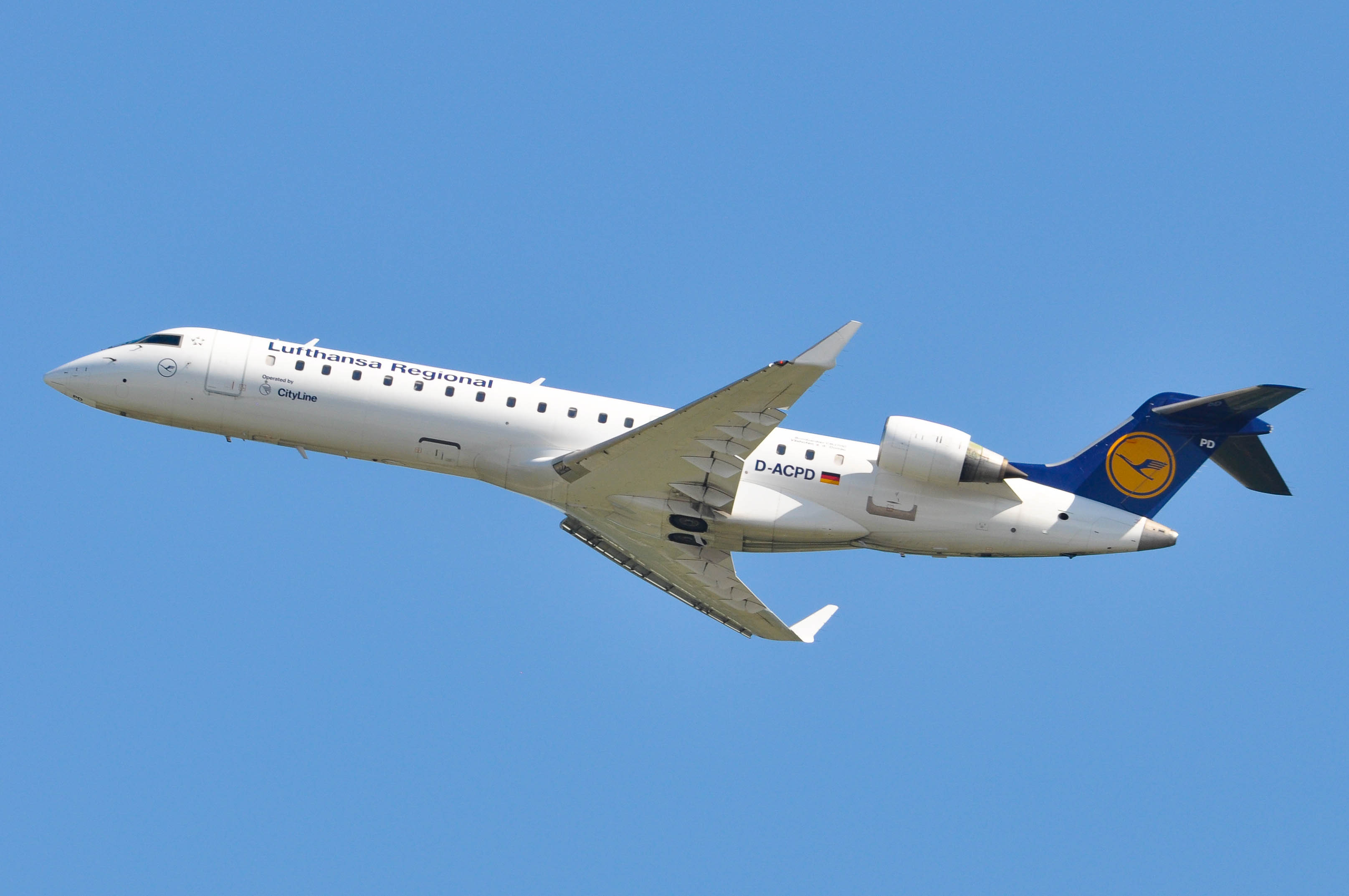 N83EA/N83EA Elite Airways Bombardier CRJ-700 Airframe Information - AVSpotters.com