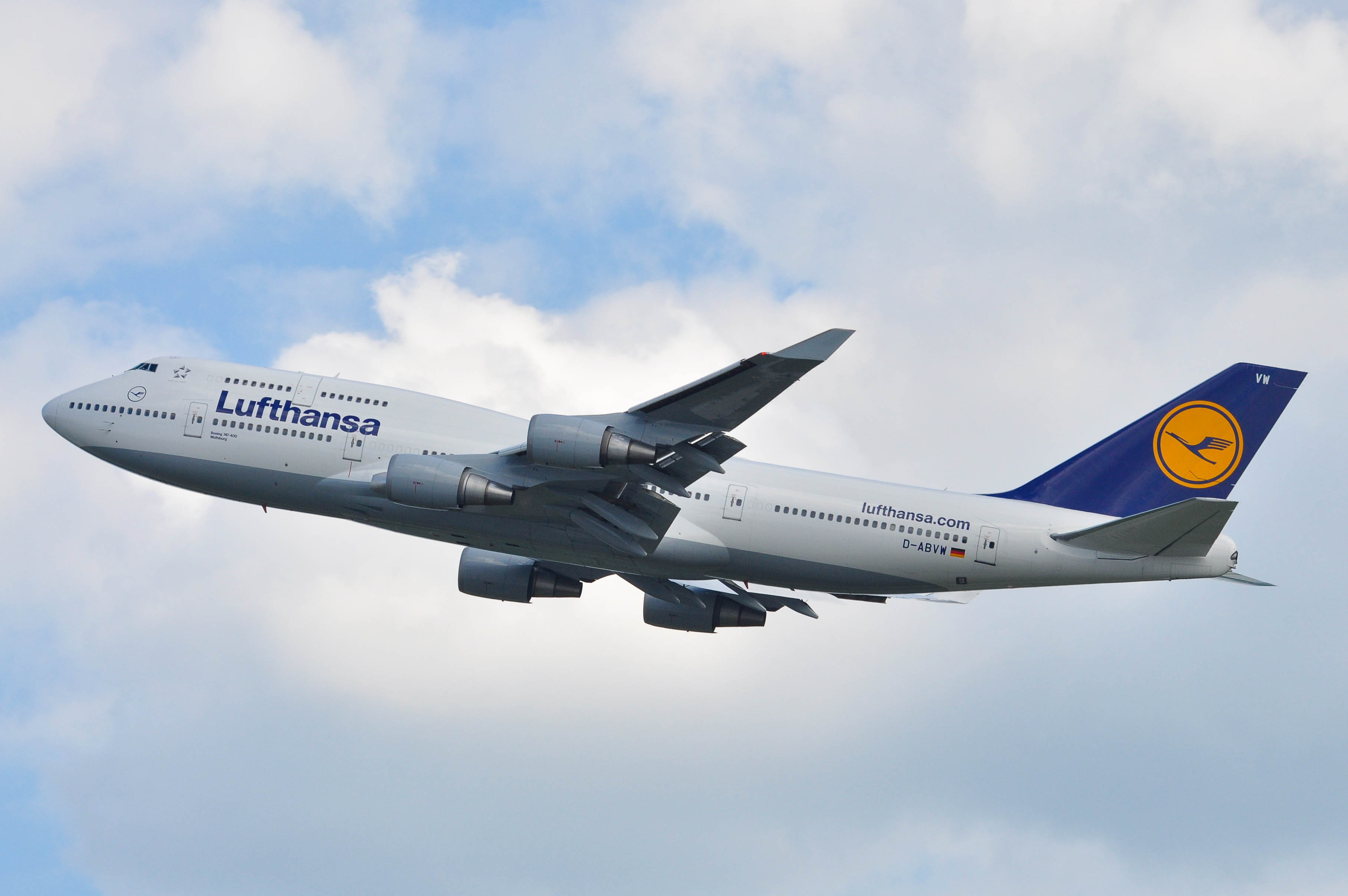 D-ABVW/DABVW Lufthansa Boeing 747-430 Photo by colinw - AVSpotters.com