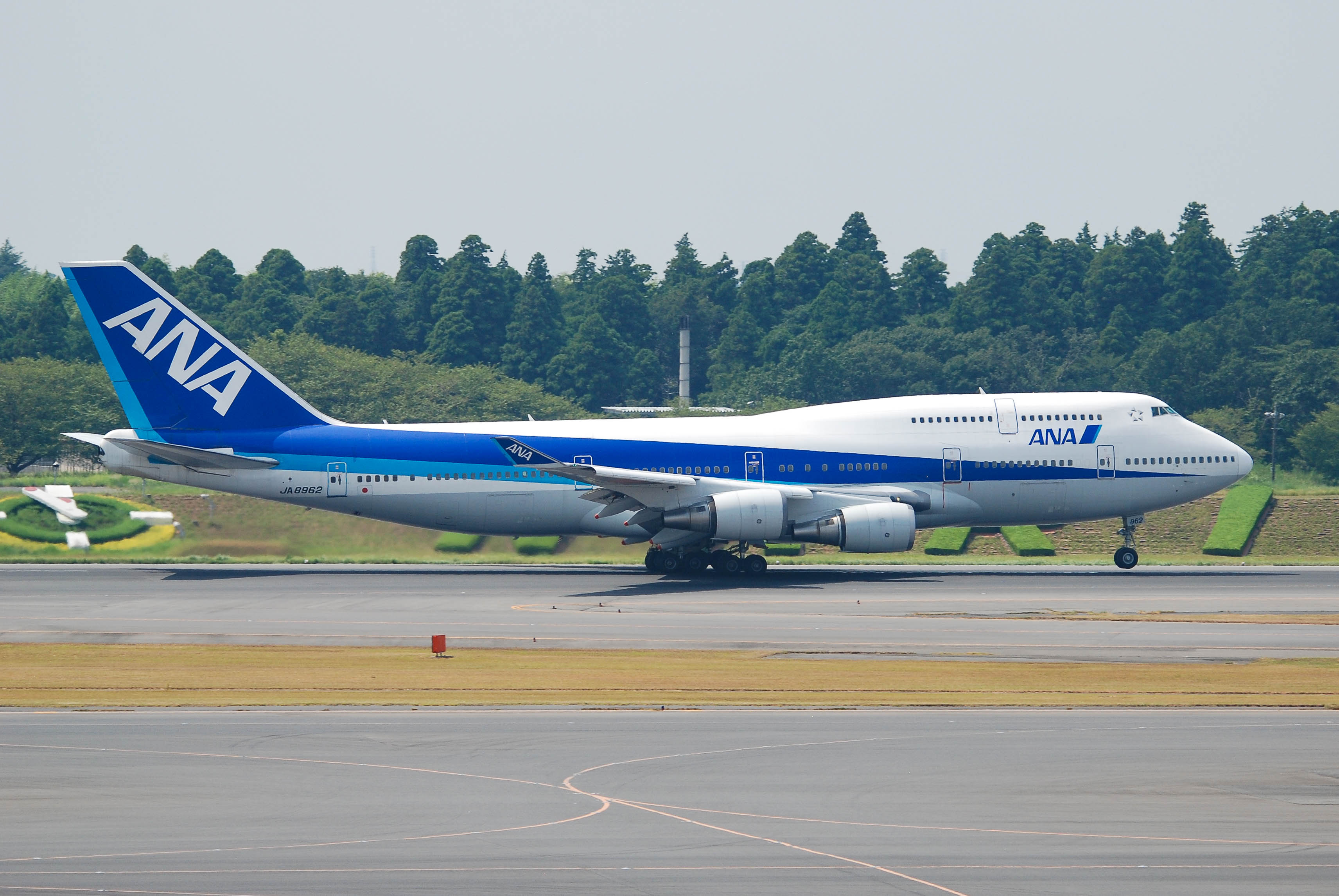 JA8962/JA8962 ANA - All Nippon Airways Boeing 747-481 Photo by colinw - AVSpotters.com