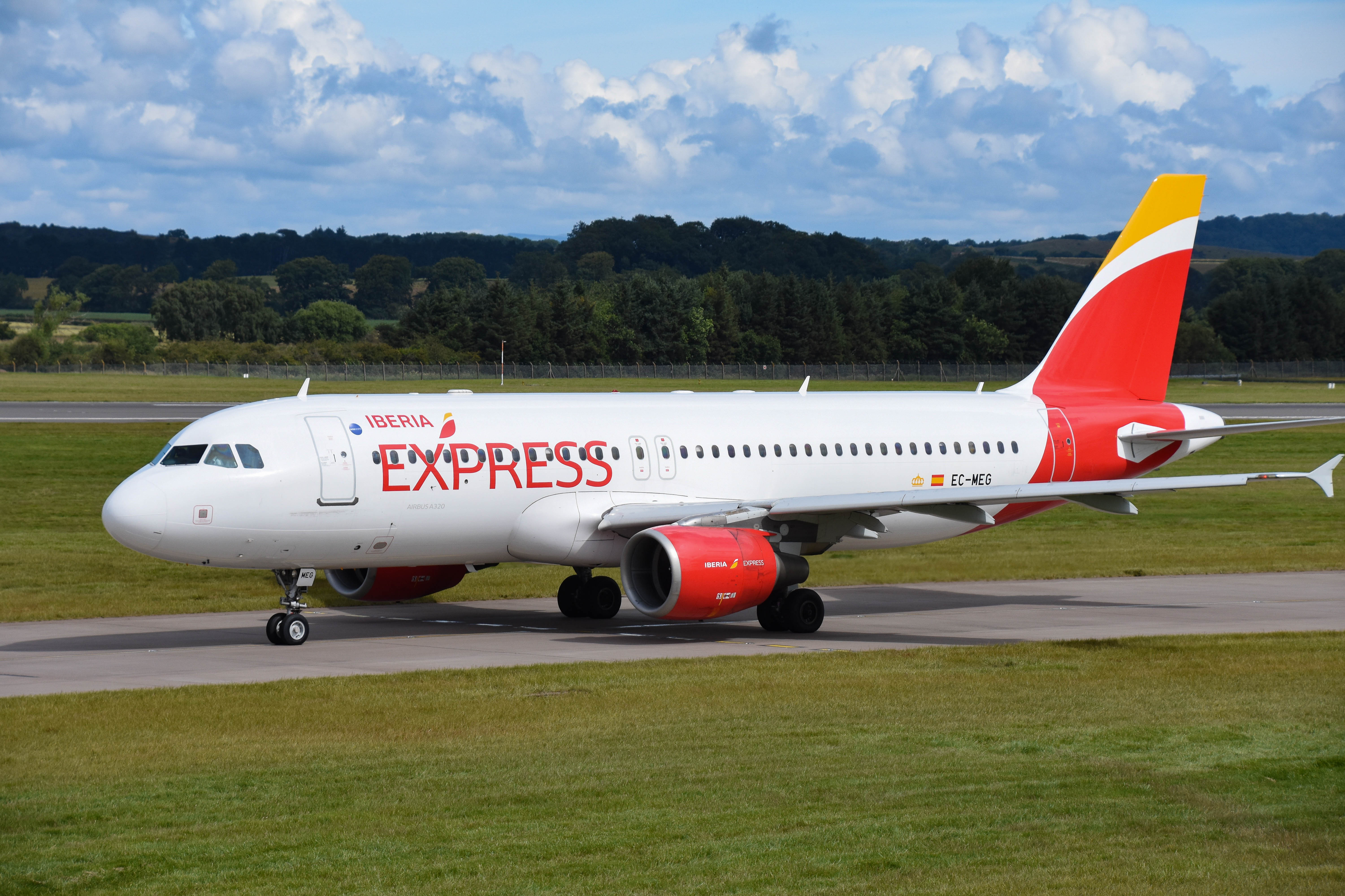 EC-MEG/ECMEG Iberia Express Airbus A320 Airframe Information - AVSpotters.com