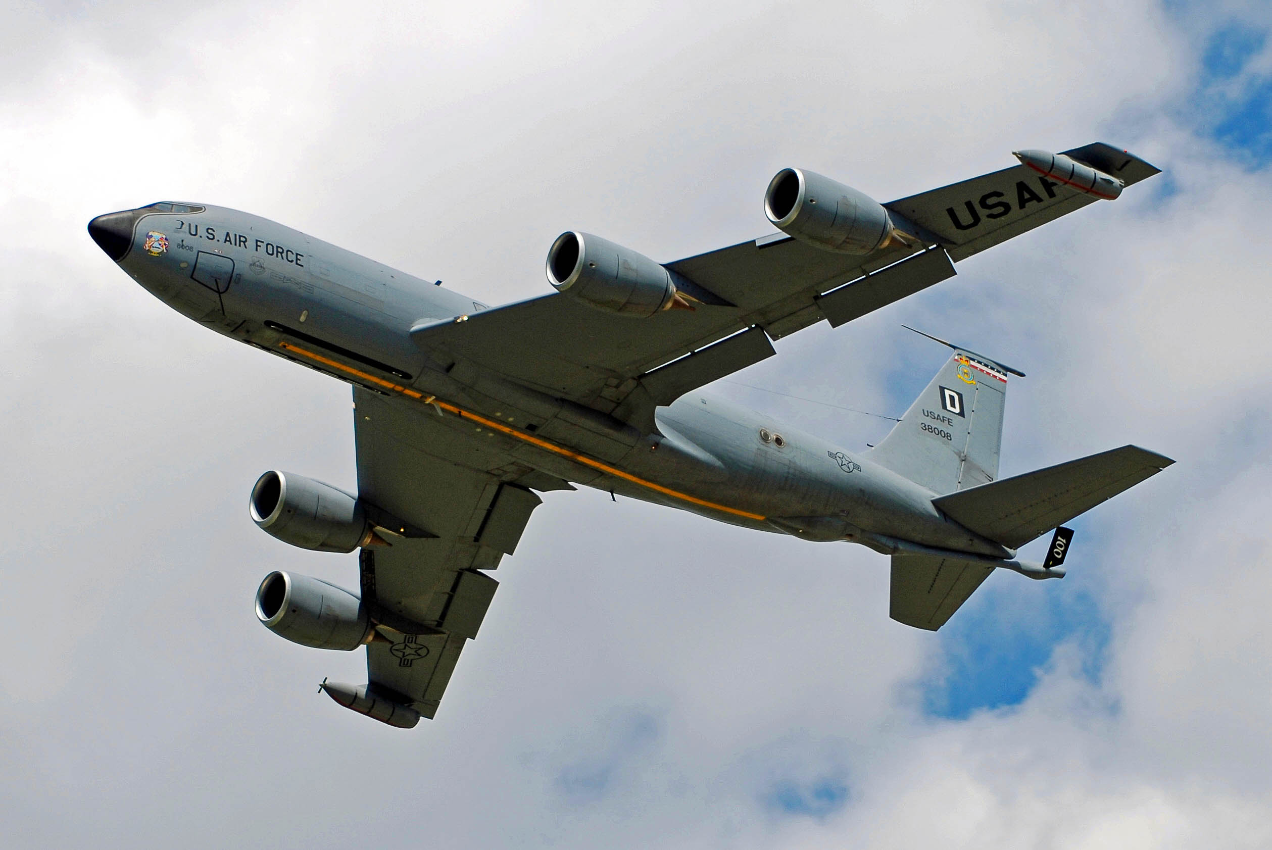 63-8008/638008 USAF - United States Air Force Boeing KC-135R Stratotanker Photo by colinw - AVSpotters.com