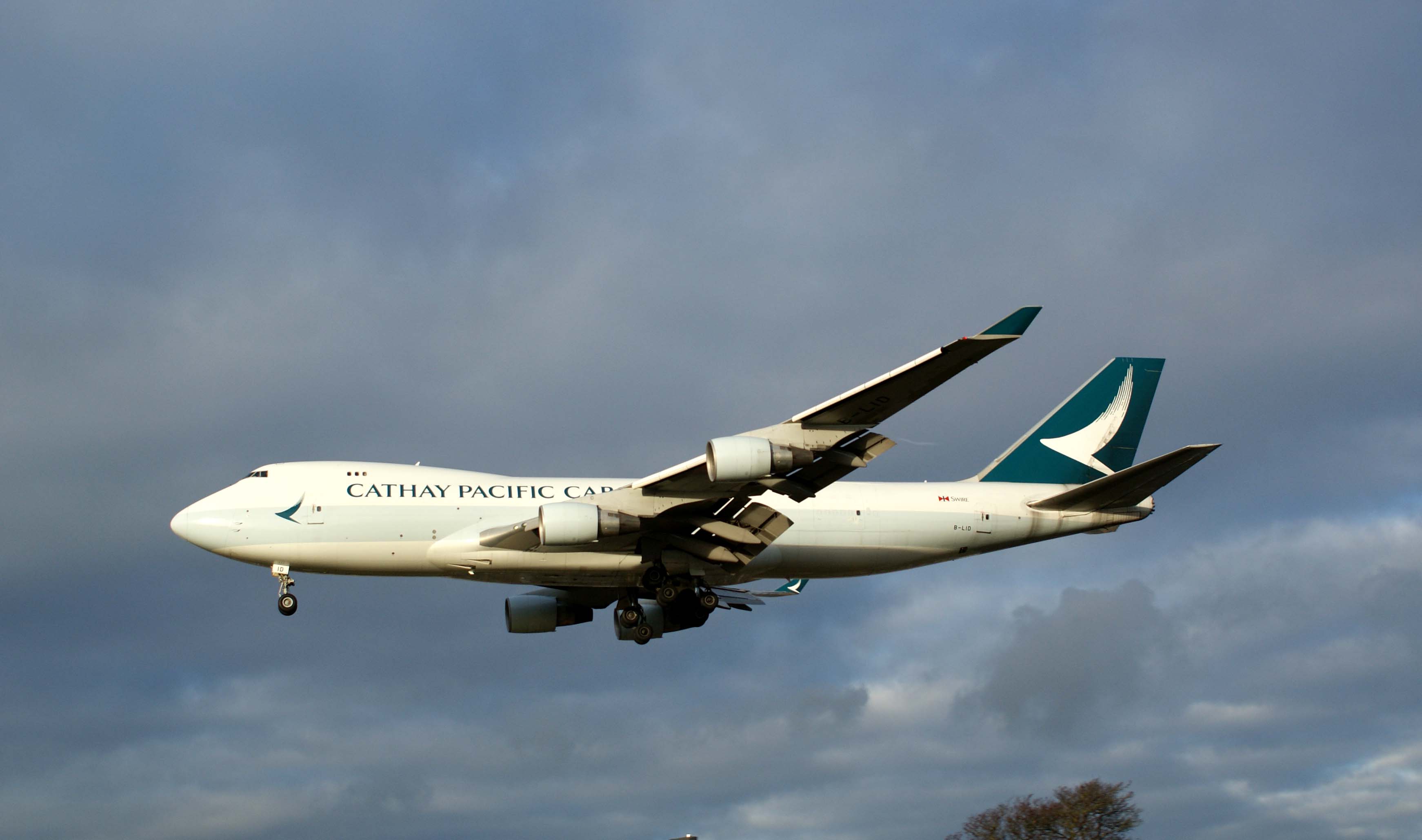 B-LID/BLID Cathay Pacific Airways Boeing 747-467ERF Photo by FlyDroo - AVSpotters.com