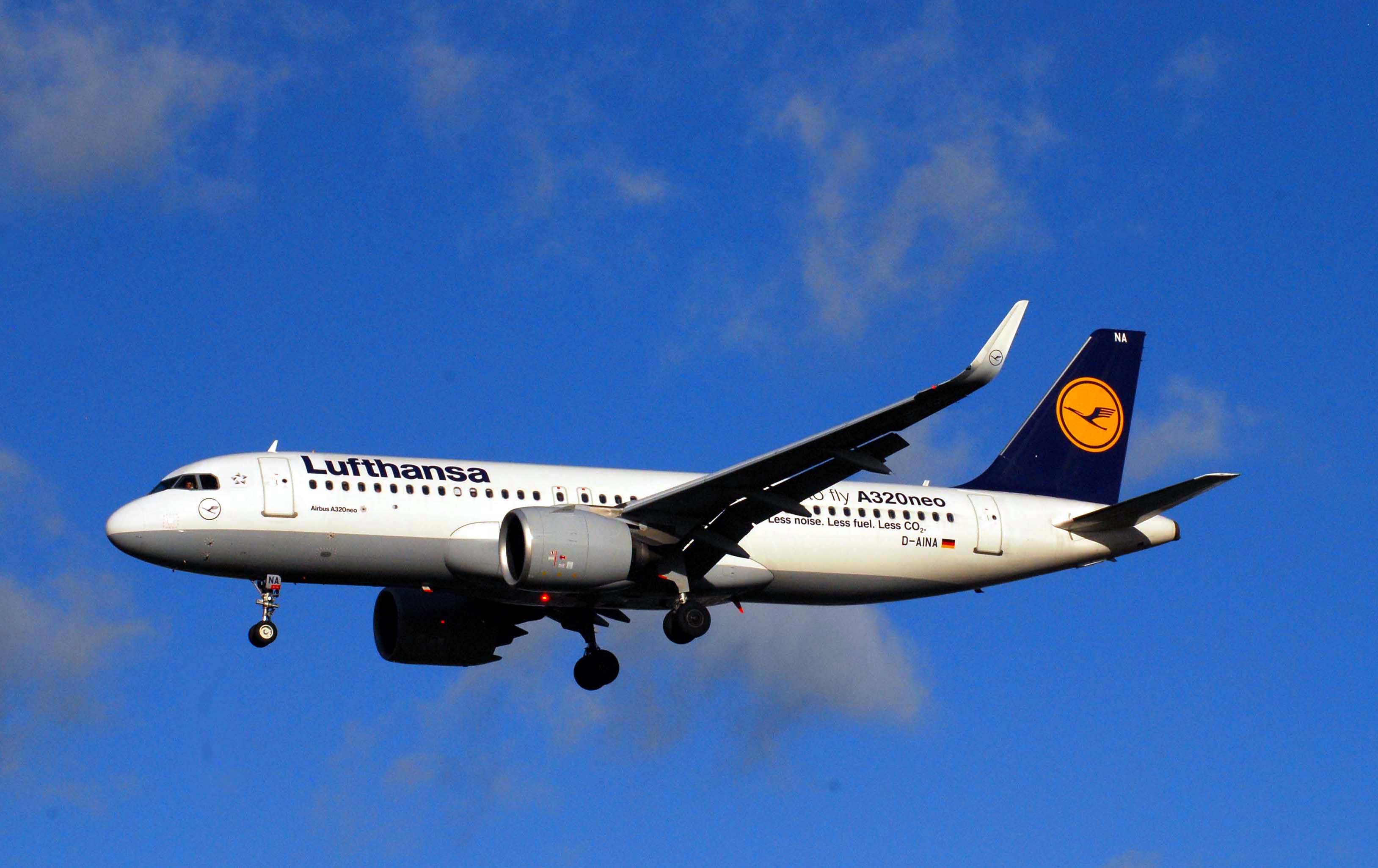 D-AINA/DAINA Lufthansa Airbus A320-271n Photo by FlyDroo - AVSpotters.com