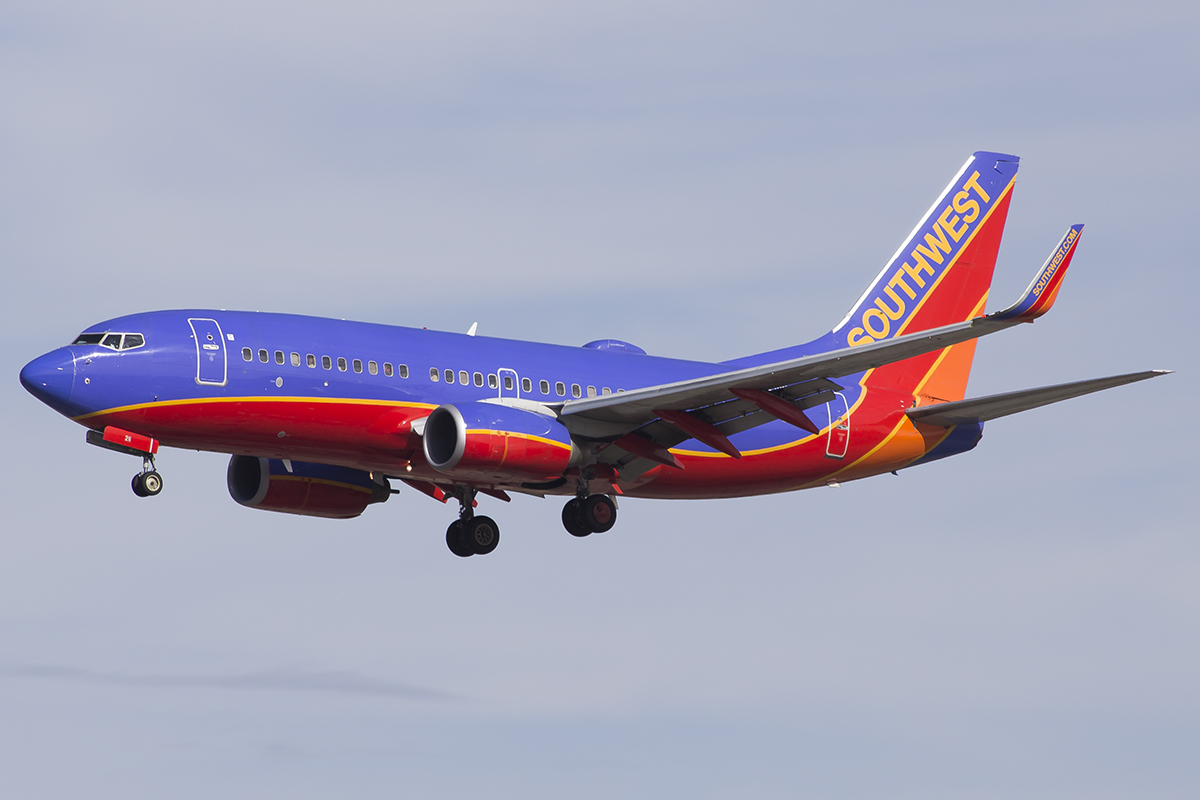 N211WN/N211WN Southwest Airlines Boeing 737-7H4(WL) Photo by JLRAviation - AVSpotters.com