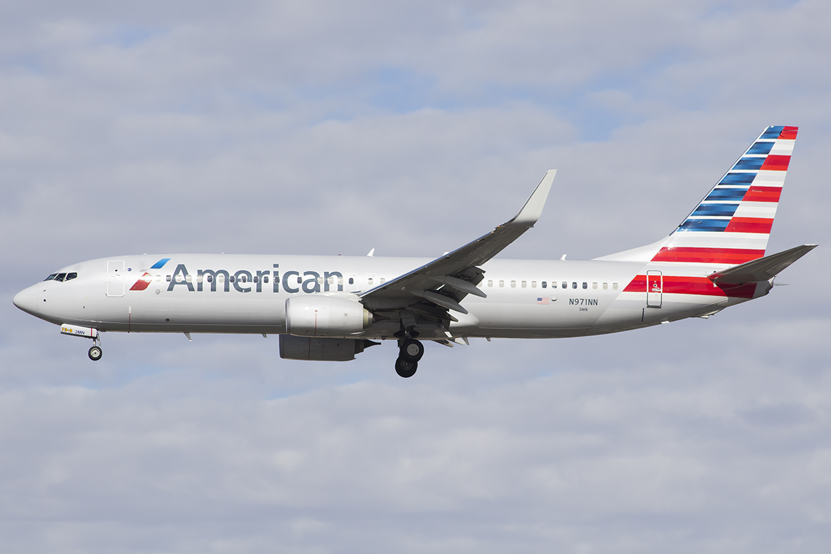 N971NN/N971NN American Airlines Boeing 737 NG Airframe Information - AVSpotters.com