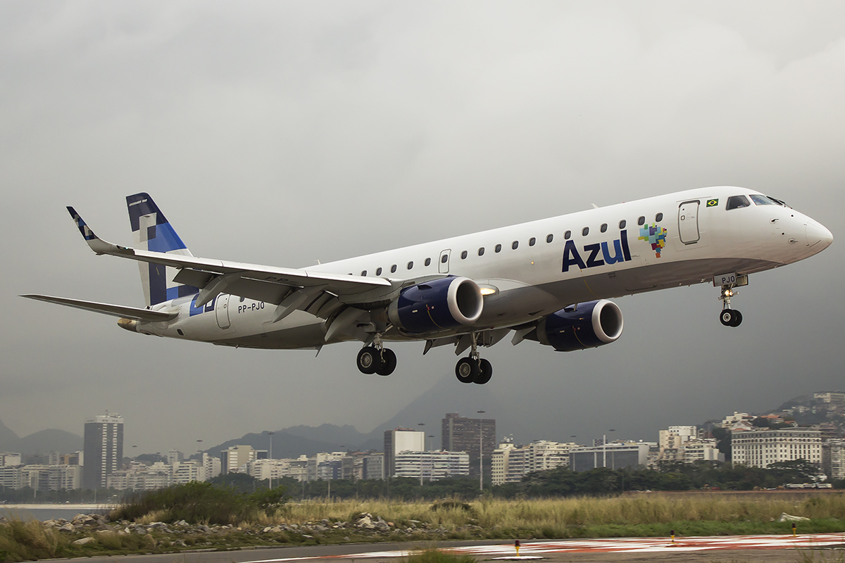 PP-PJO/PPPJO Azul Linhas Aereas Embraer ERJ-190LR Photo by JLRAviation - AVSpotters.com