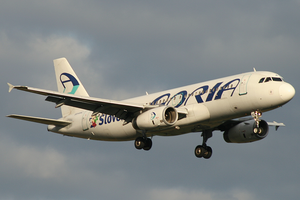 S5-AAC /S5AAC  Adria Airways  Airbus A320-231 Photo by JLRAviation - AVSpotters.com