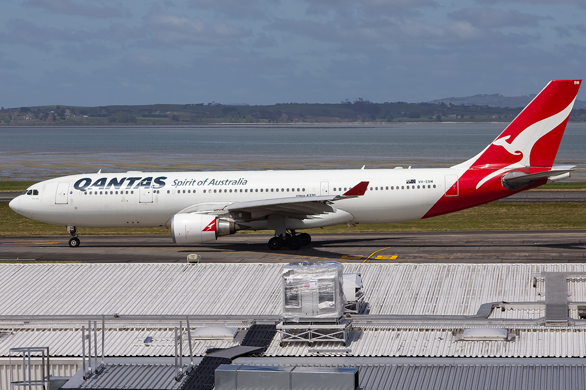 VH-EBM/VHEBM Qantas Airbus A330 Airframe Information - AVSpotters.com