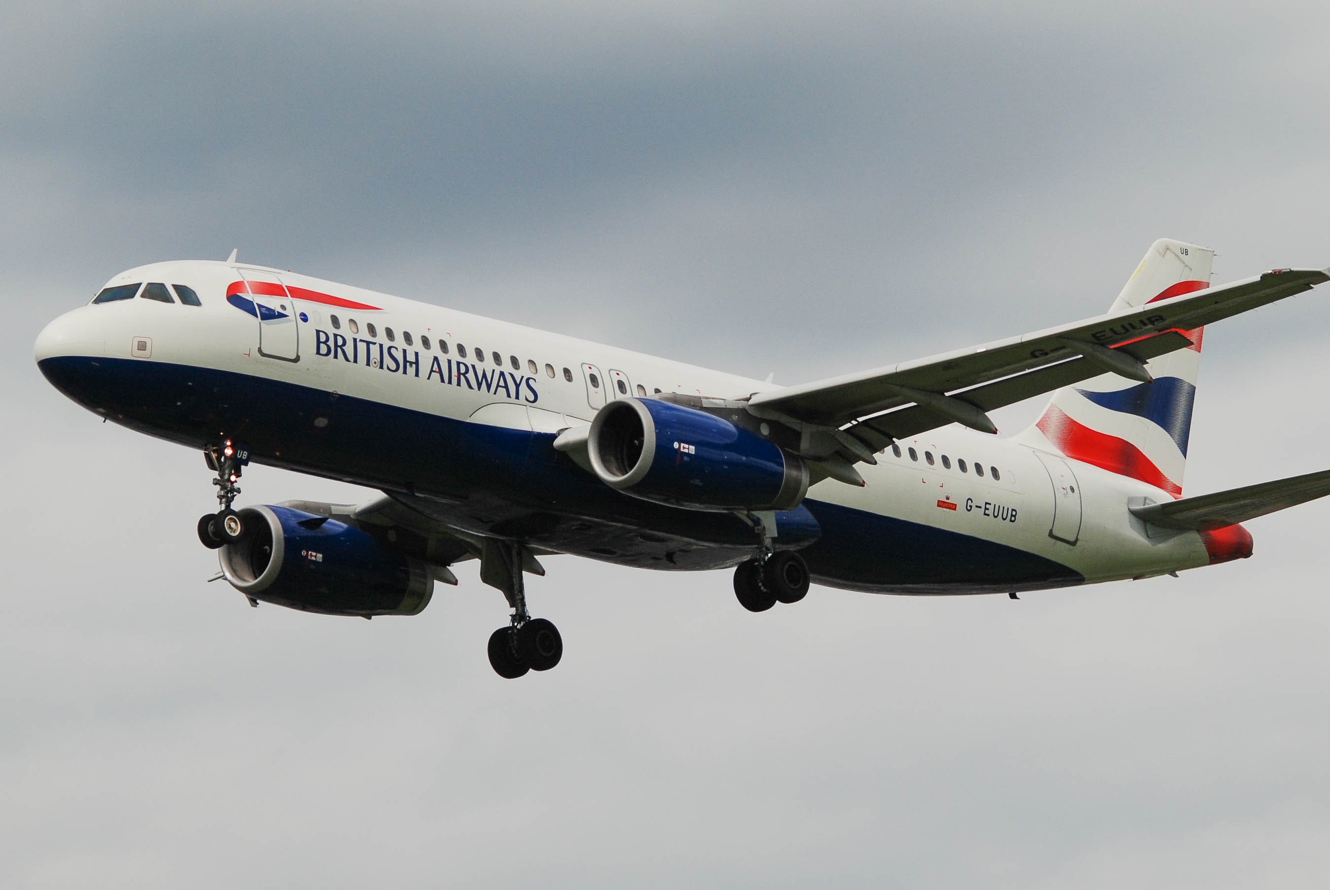 G-EUUB/GEUUB British Airways Airbus A320 Airframe Information - AVSpotters.com