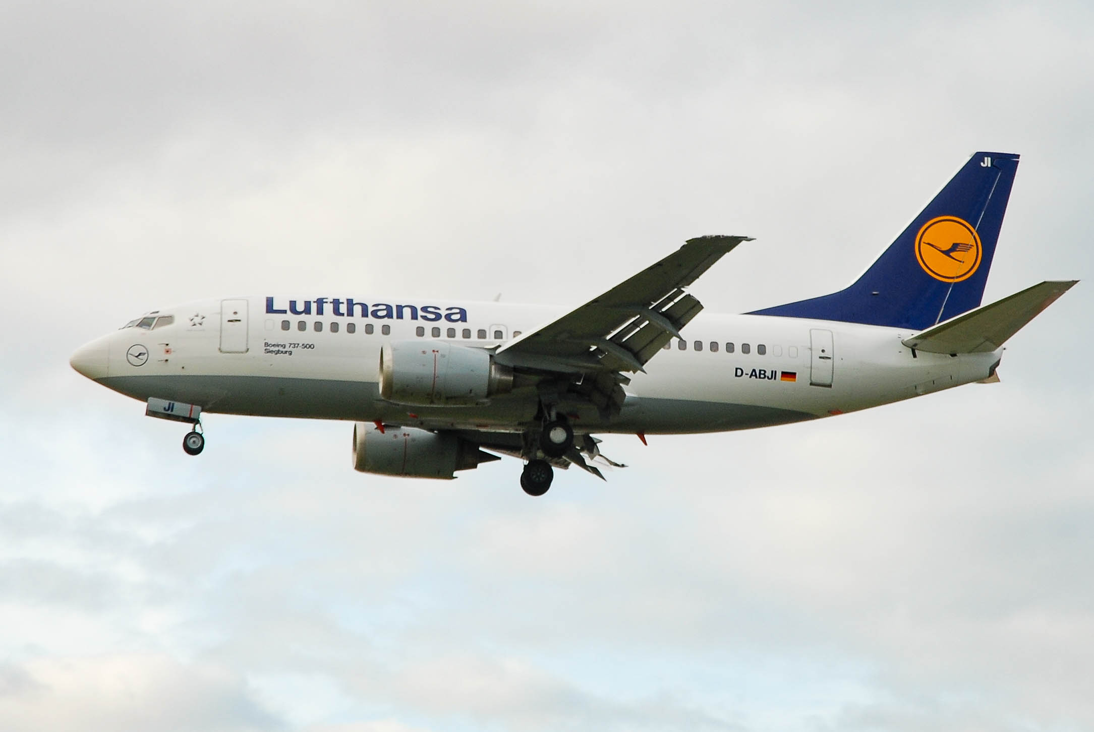 D-ABJI/DABJI Lufthansa Boeing 737 Classic Airframe Information - AVSpotters.com