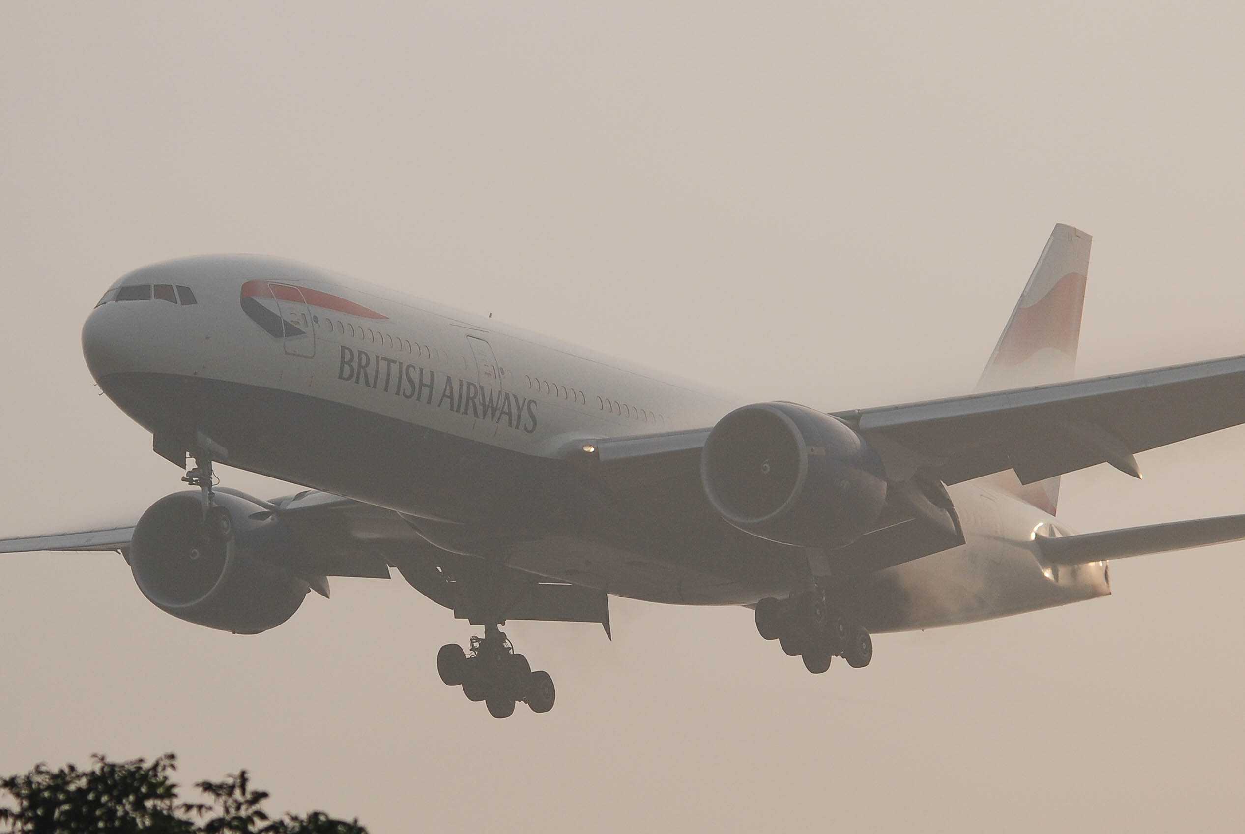 G-VIIX/GVIIX British Airways Boeing 777-236ER Photo by colinw - AVSpotters.com