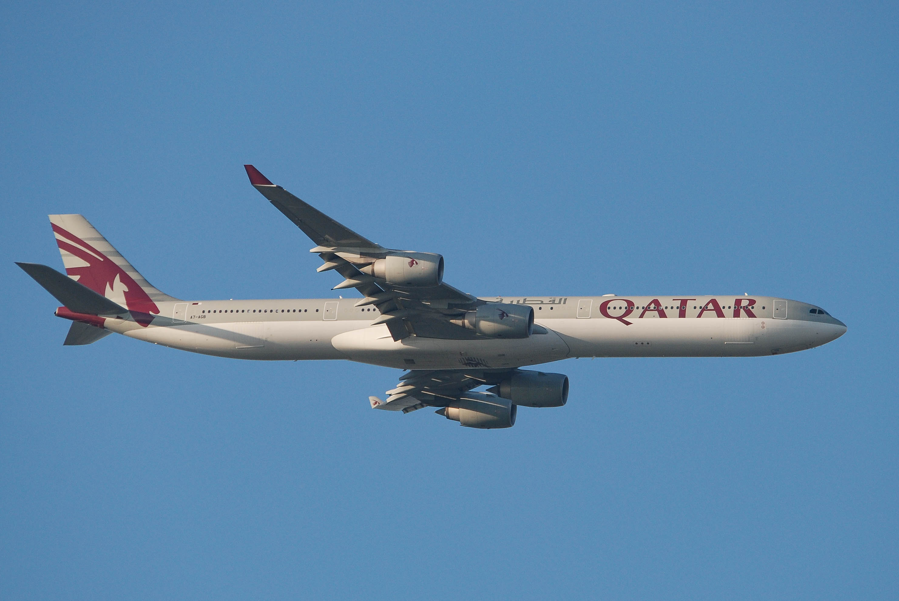 A7-AGB/A7AGB Qatar Airways Airbus A340-642 Photo by colinw - AVSpotters.com