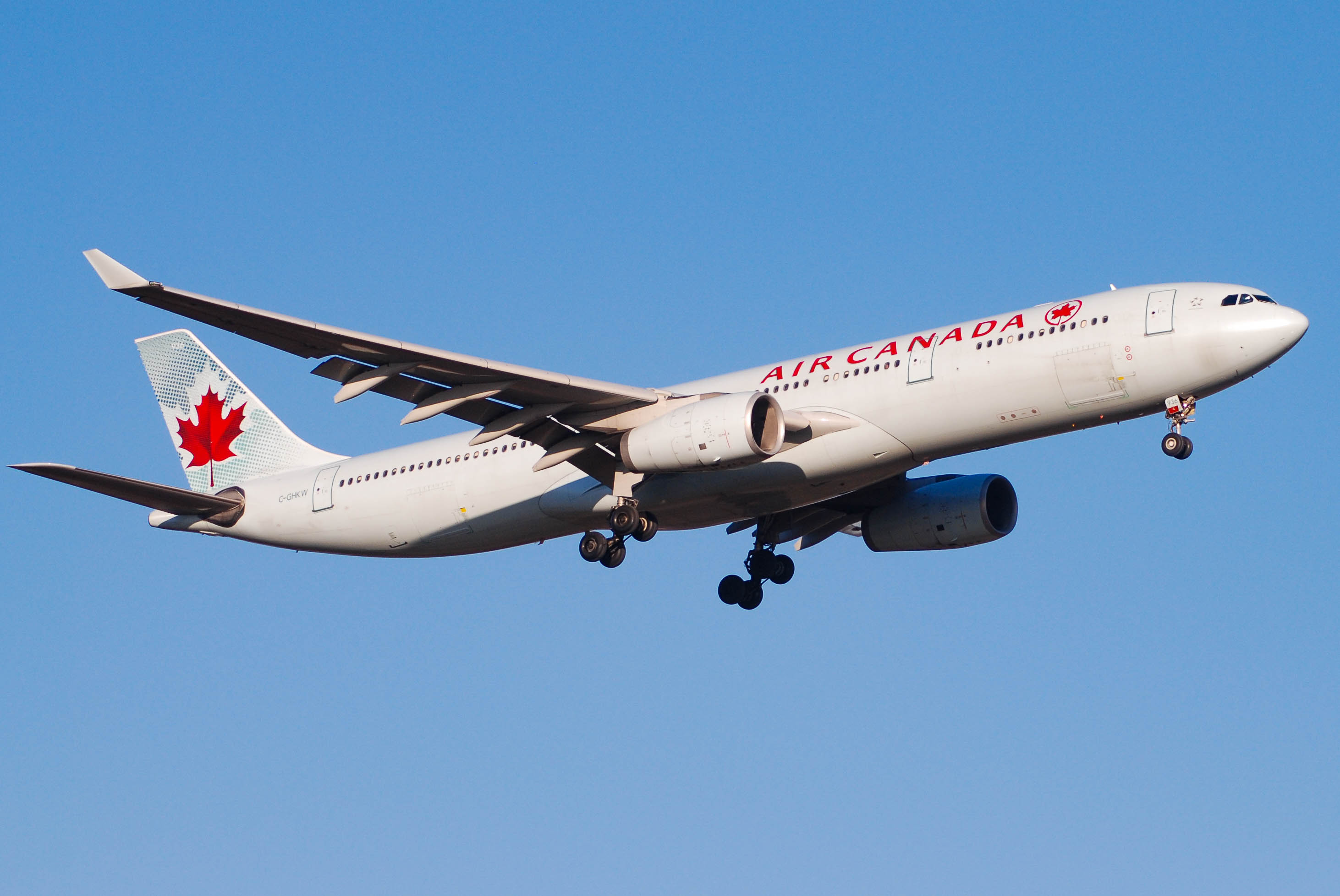 C-GHKW/CGHKW Air Canada Airbus A330 Airframe Information - AVSpotters.com