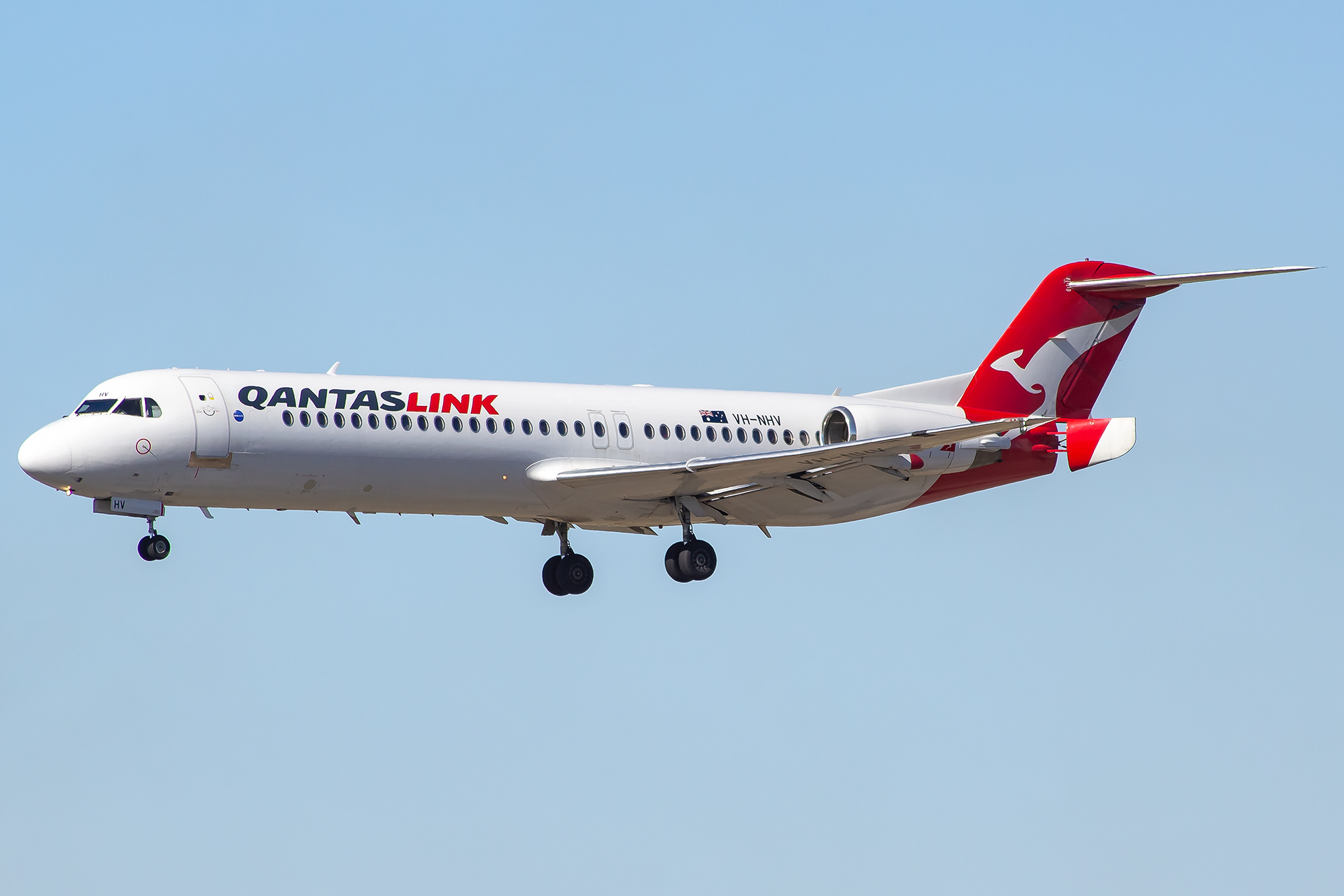 VH-NHV/VHNHV Qantaslink Fokker 100 Airframe Information - AVSpotters.com
