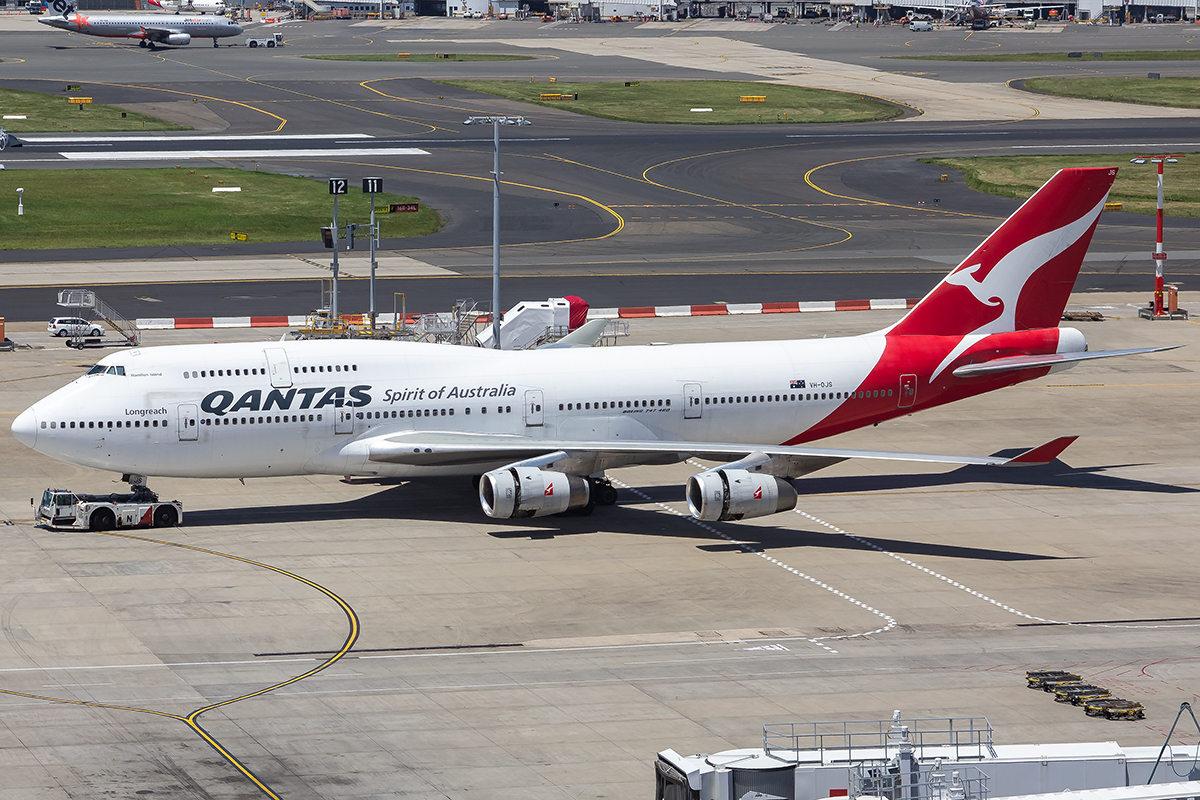 VH-OJS/VHOJS Qantas Boeing 747 Airframe Information - AVSpotters.com