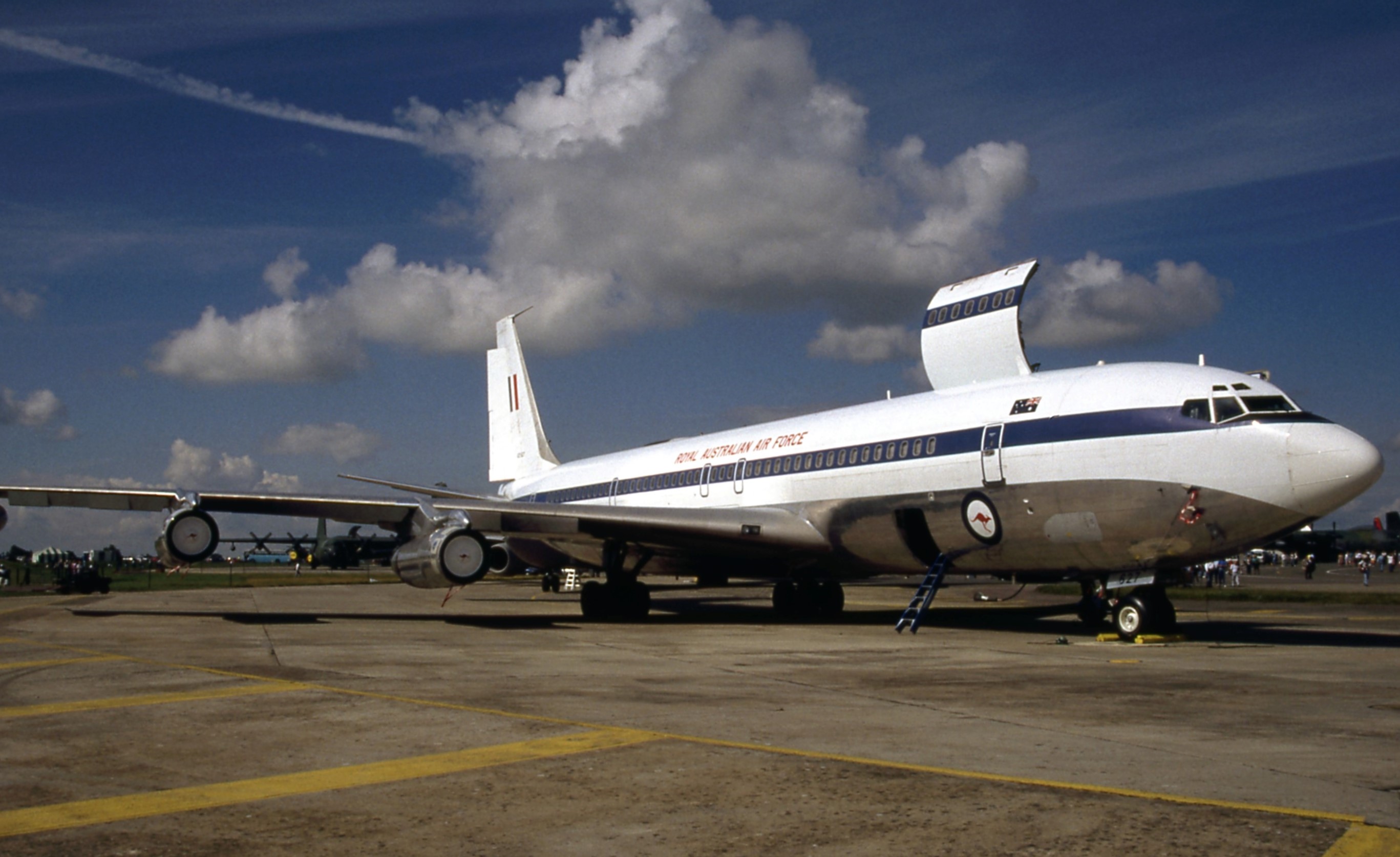 A20-627/A20627 Australian Air Force Boeing 707 Airframe Information - AVSpotters.com