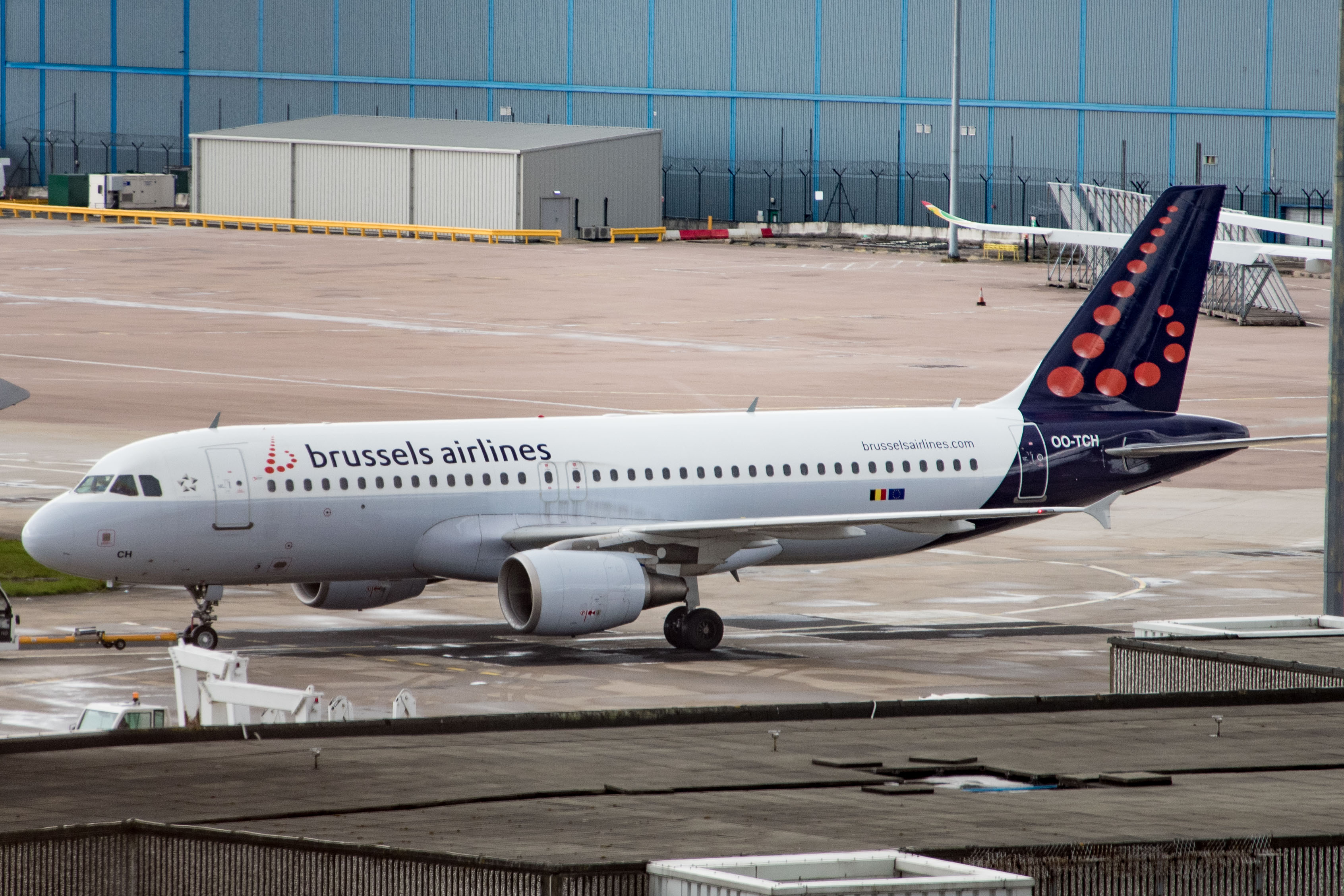 OO-TCH/OOTCH Brussels Airlines Airbus A320-214 Photo by AV8 Photos - AVSpotters.com