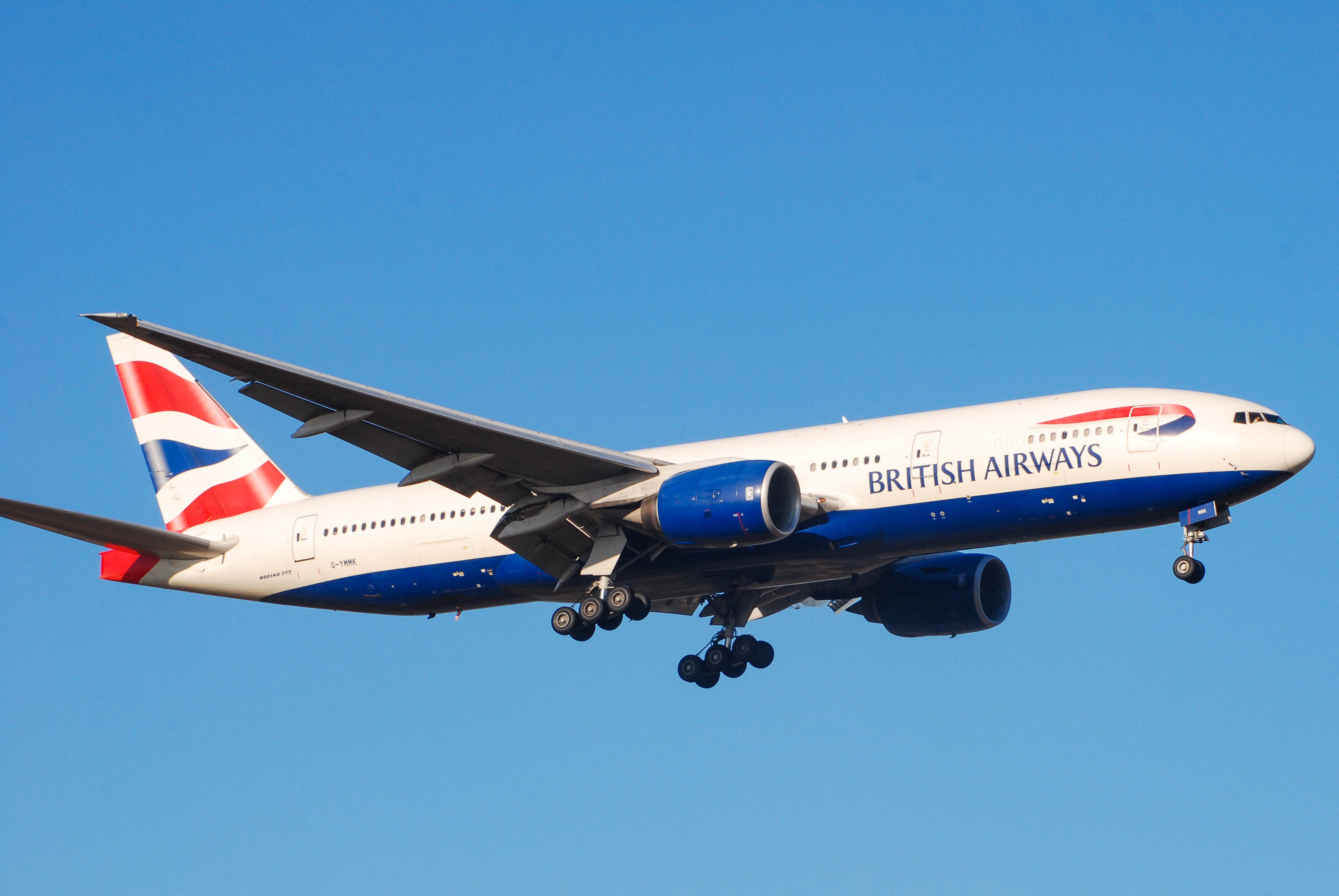 G-YMMK/GYMMK British Airways Boeing 777-236ER Photo by colinw - AVSpotters.com
