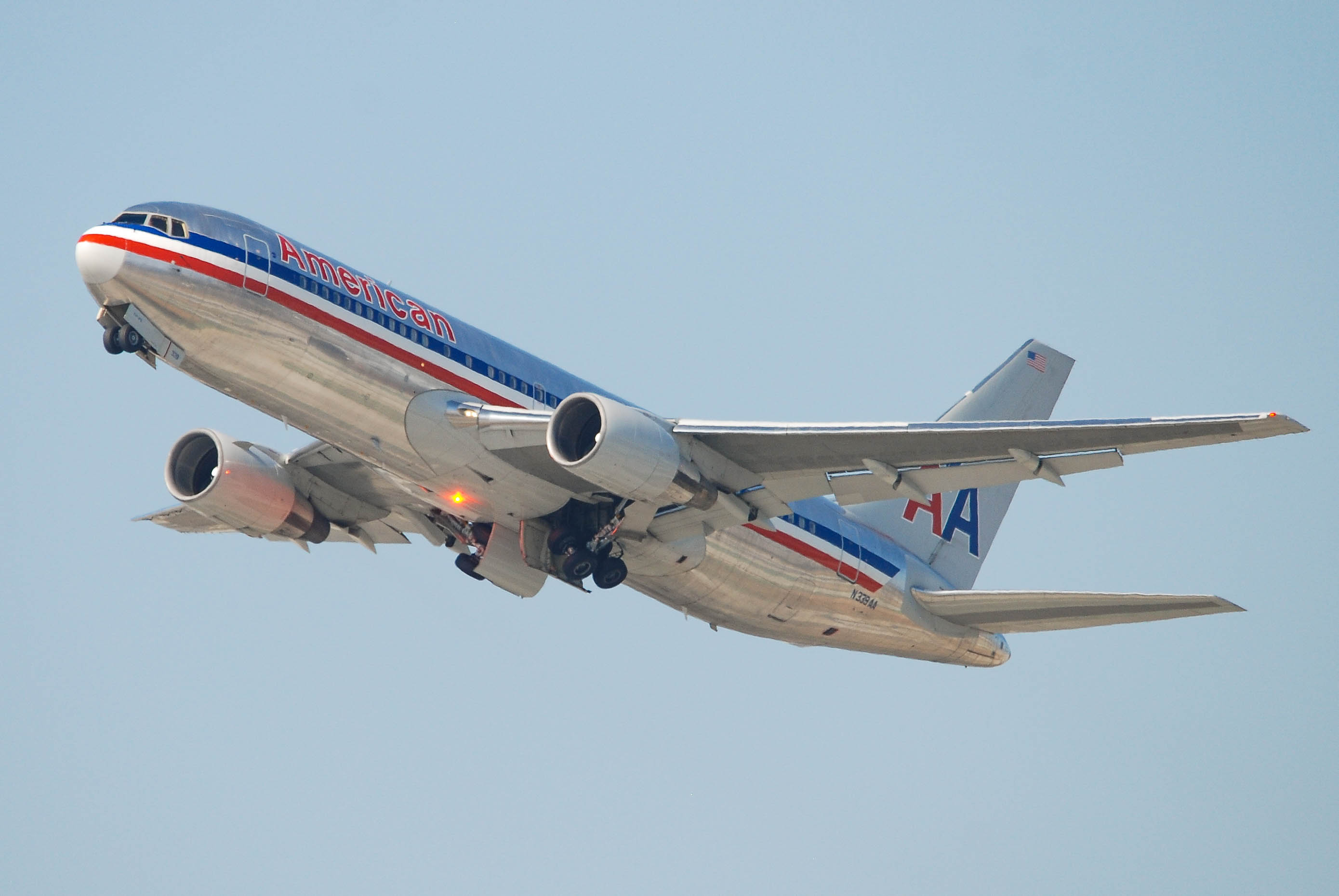 N339AA/N339AA American Airlines Boeing 767 Airframe Information - AVSpotters.com