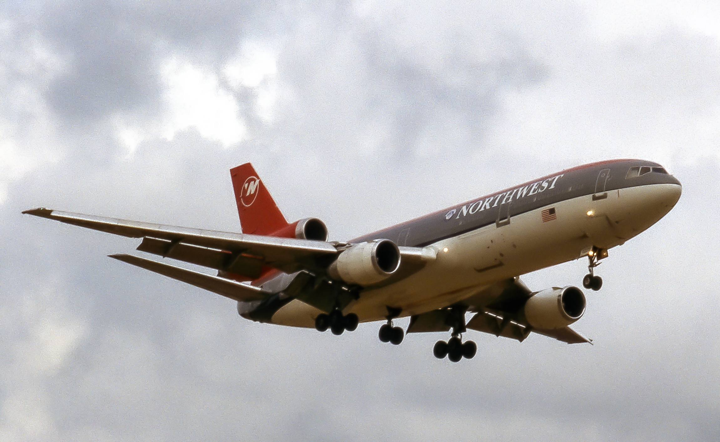 N226NW/N226NW Northwest Airlines Douglas DC-10-30 Photo by Ayronautica - AVSpotters.com