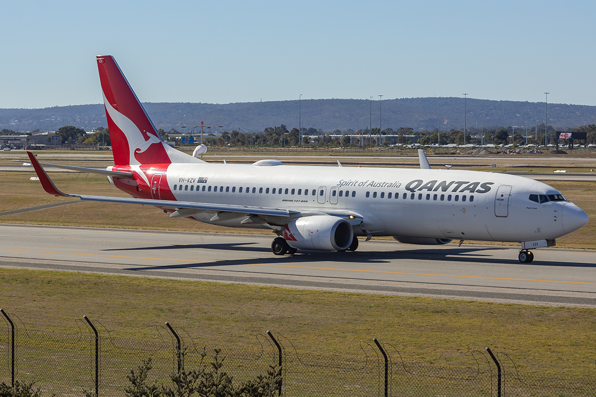 VH-VZV/VHVZV Qantas Boeing 737 NG Airframe Information - AVSpotters.com
