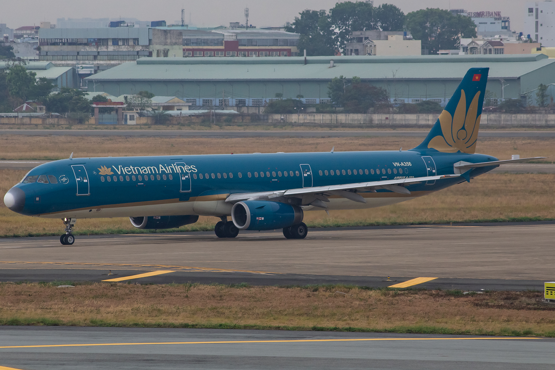VN-A356/VNA356 Vietnam Airlines Airbus A321 Airframe Information - AVSpotters.com