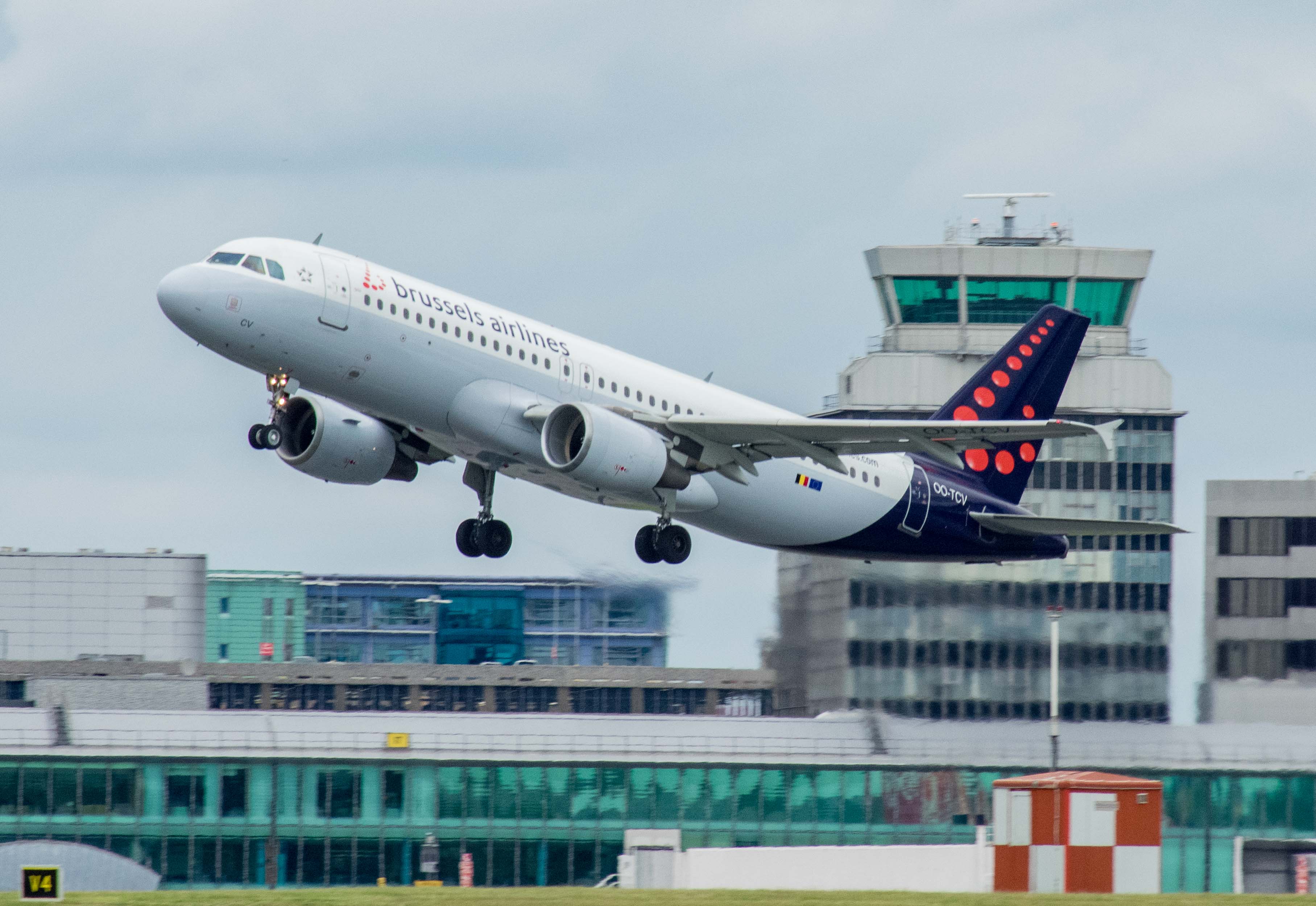 OO-TCV/OOTCV Brussels Airlines Airbus A320-214 Photo by AV8 Photos - AVSpotters.com