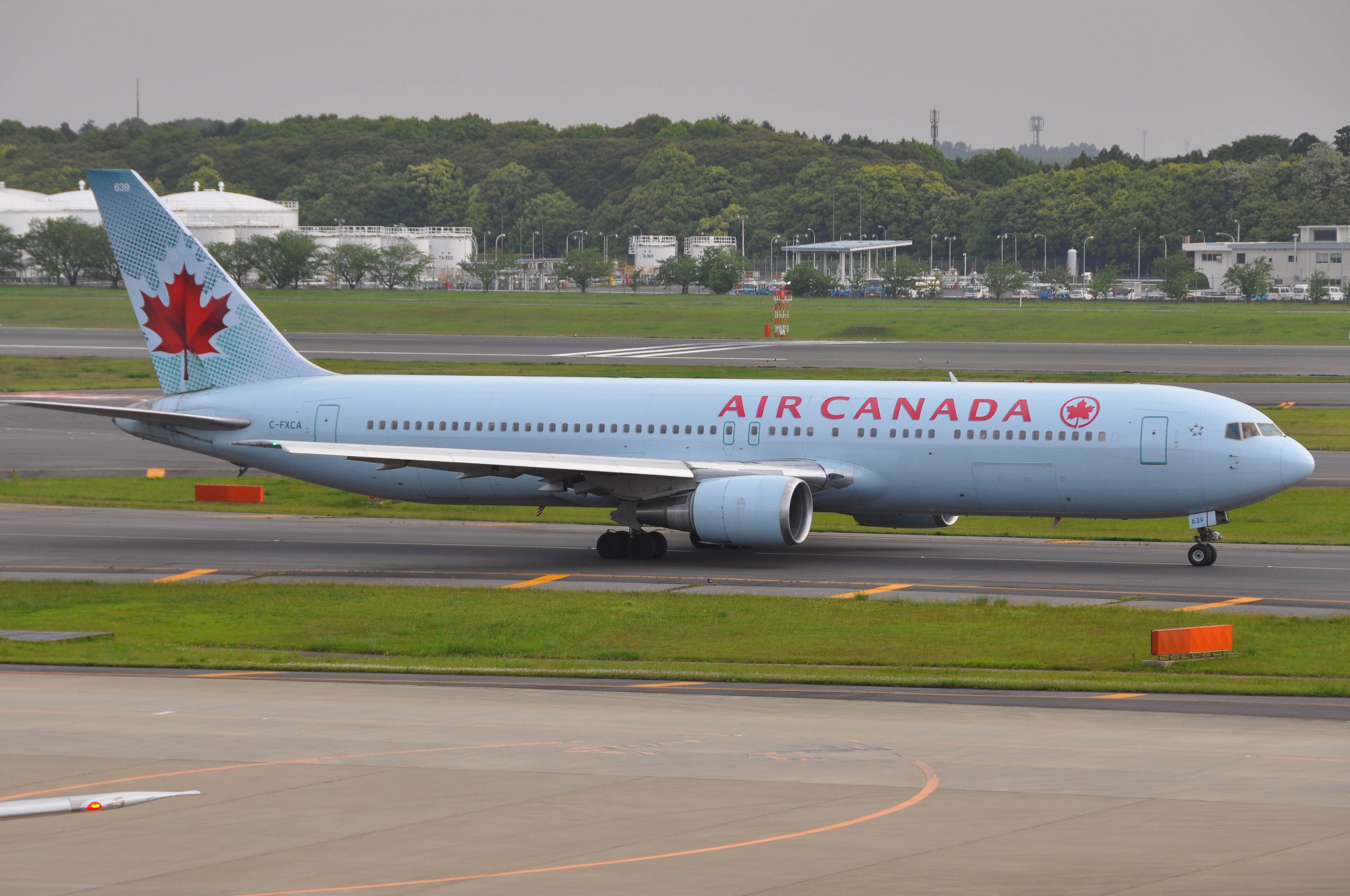 C-FXCA/CFXCA Air Canada Boeing 767-375ER Photo by colinw - AVSpotters.com
