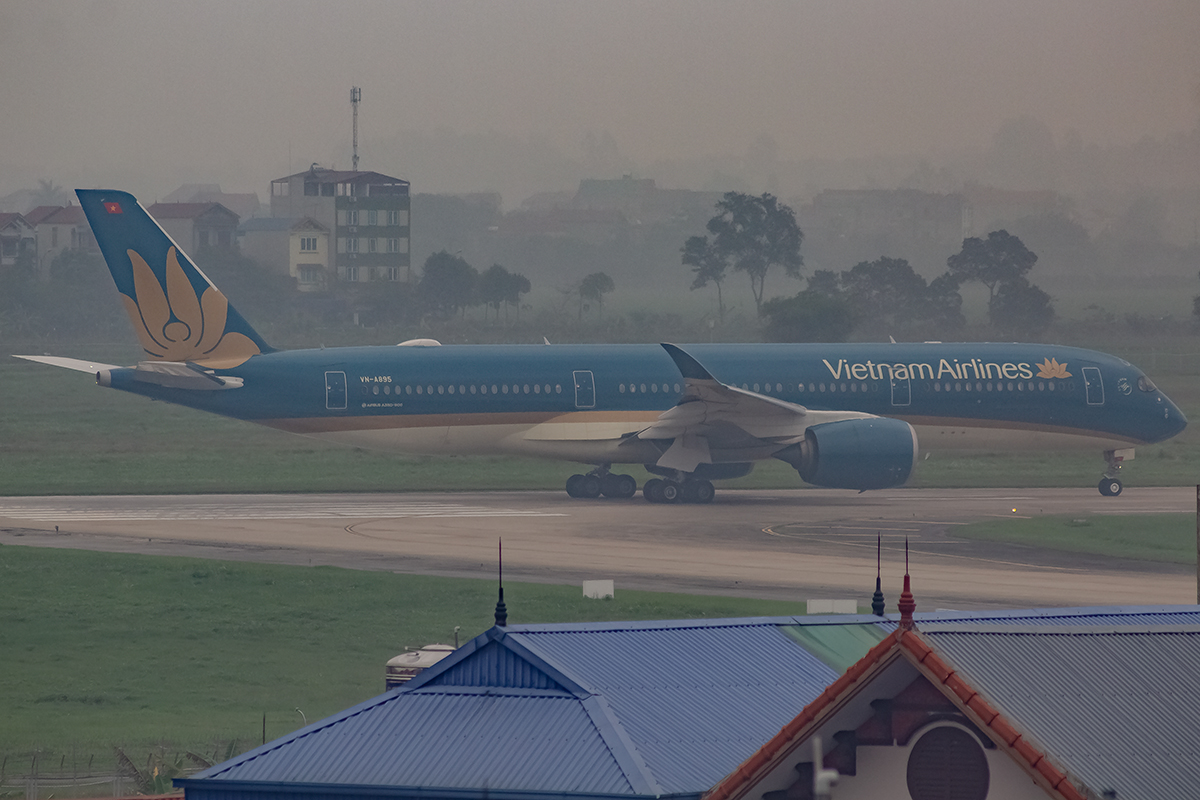 VN-A895/VNA895 Vietnam Airlines Airbus A350 Airframe Information - AVSpotters.com