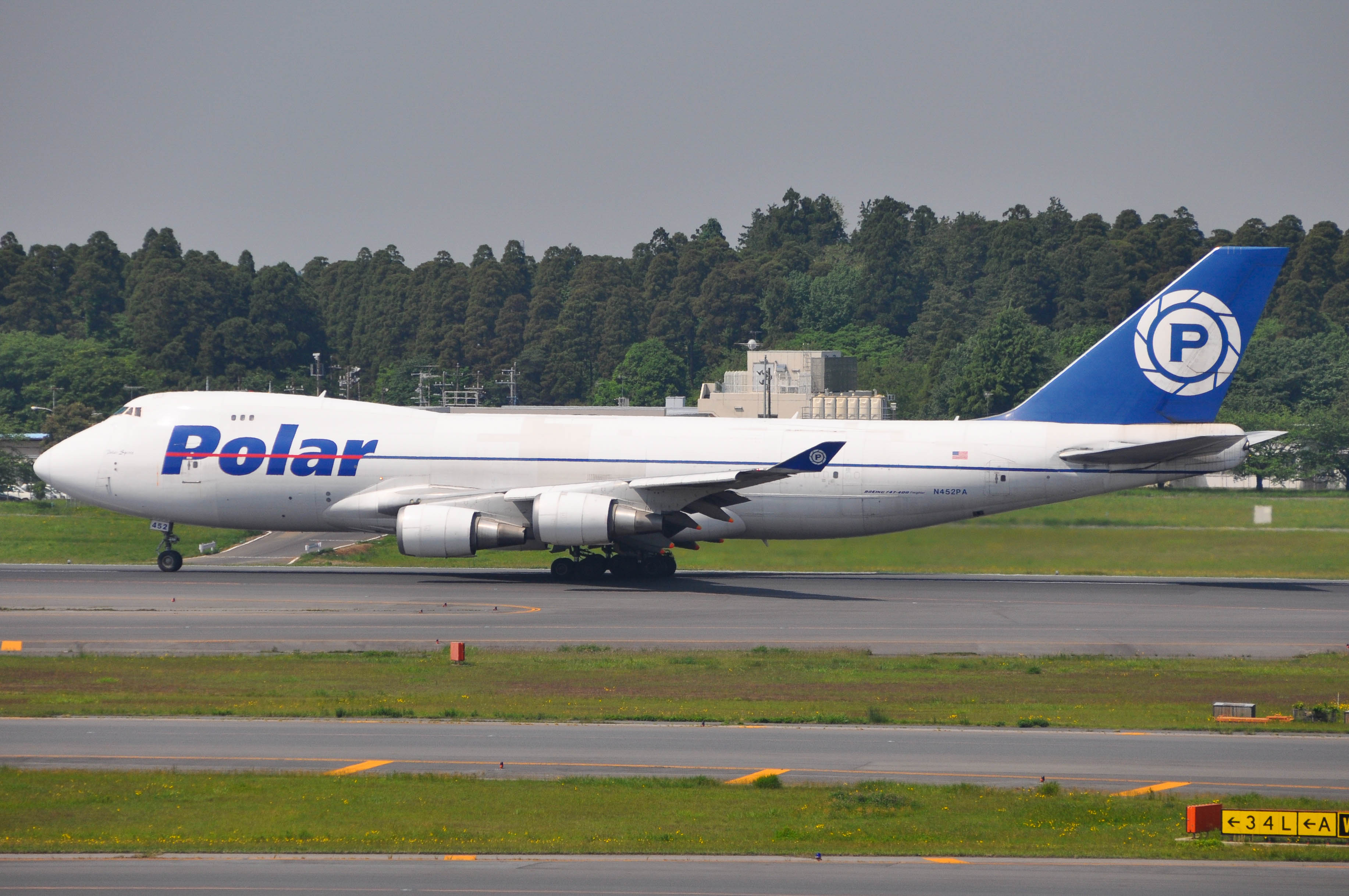 N452PA/N452PA Polar Air Cargo Boeing 747-46NF Photo by colinw - AVSpotters.com