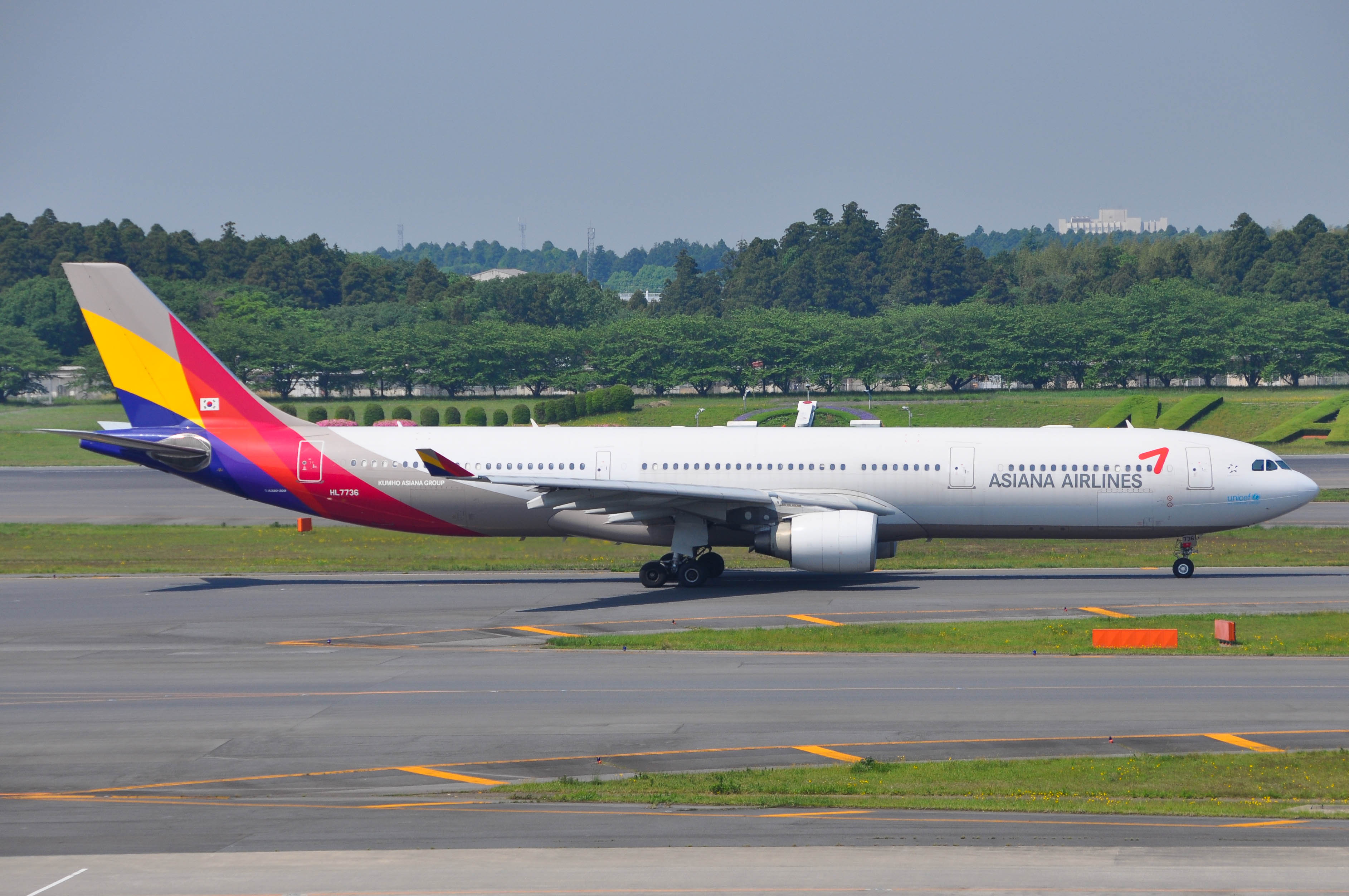 HL7736/HL7736 Asiana Airlines Airbus A330-323X Photo by colinw - AVSpotters.com