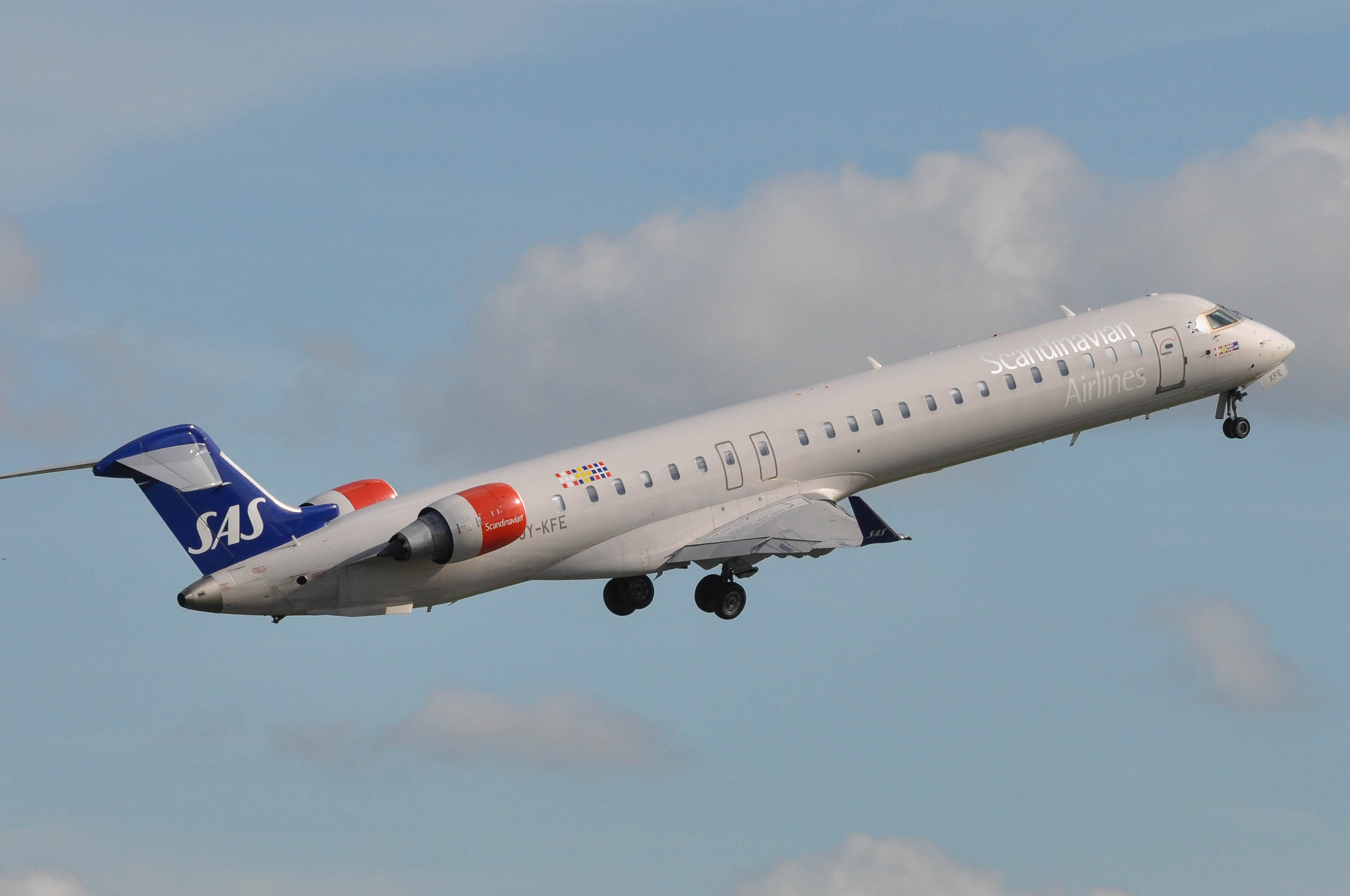 EI-GEA/EIGEA CityJet Bombardier CRJ-900 Airframe Information - AVSpotters.com