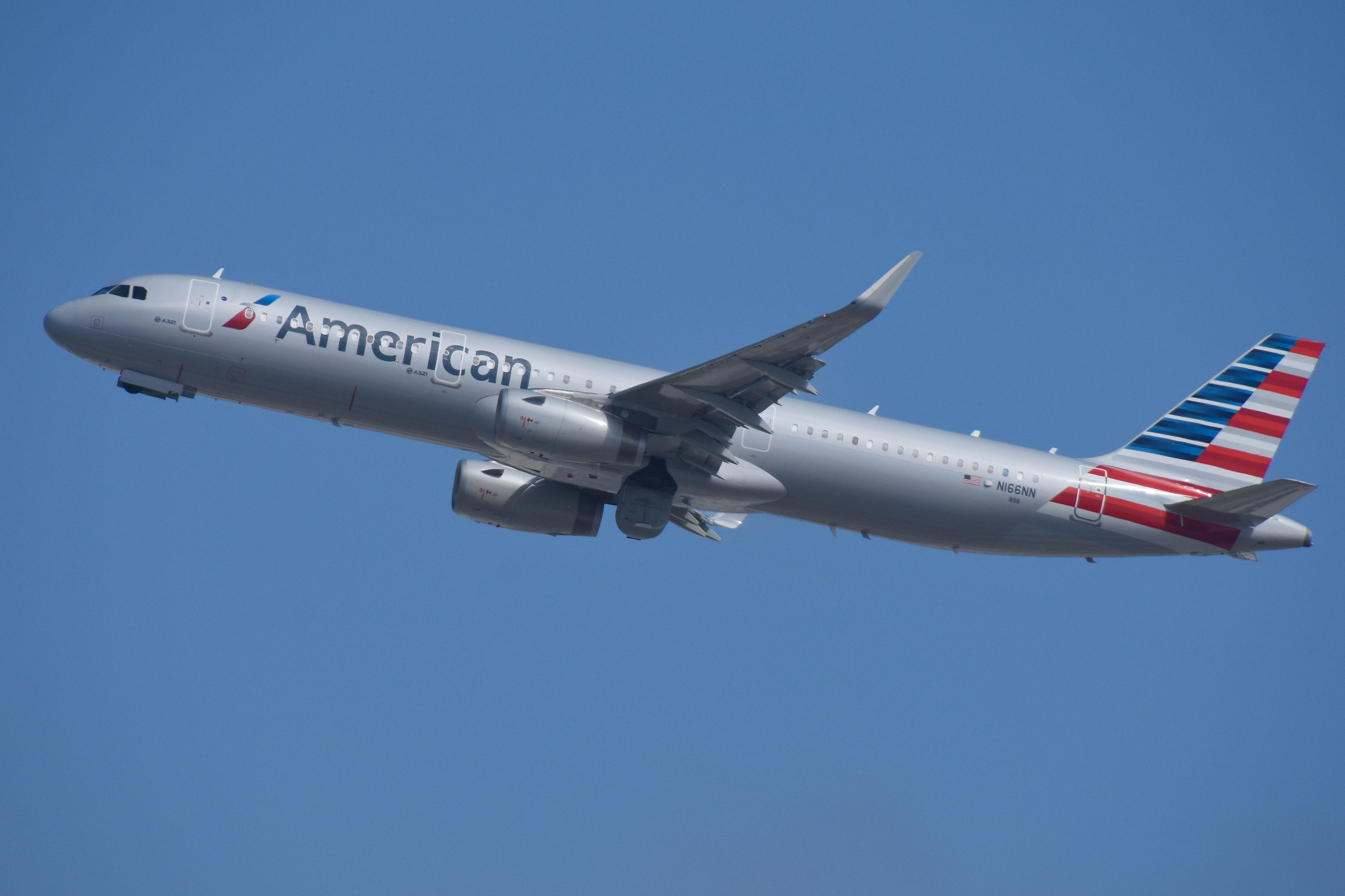N166NN/N166NN American Airlines Airbus A321 Airframe Information - AVSpotters.com