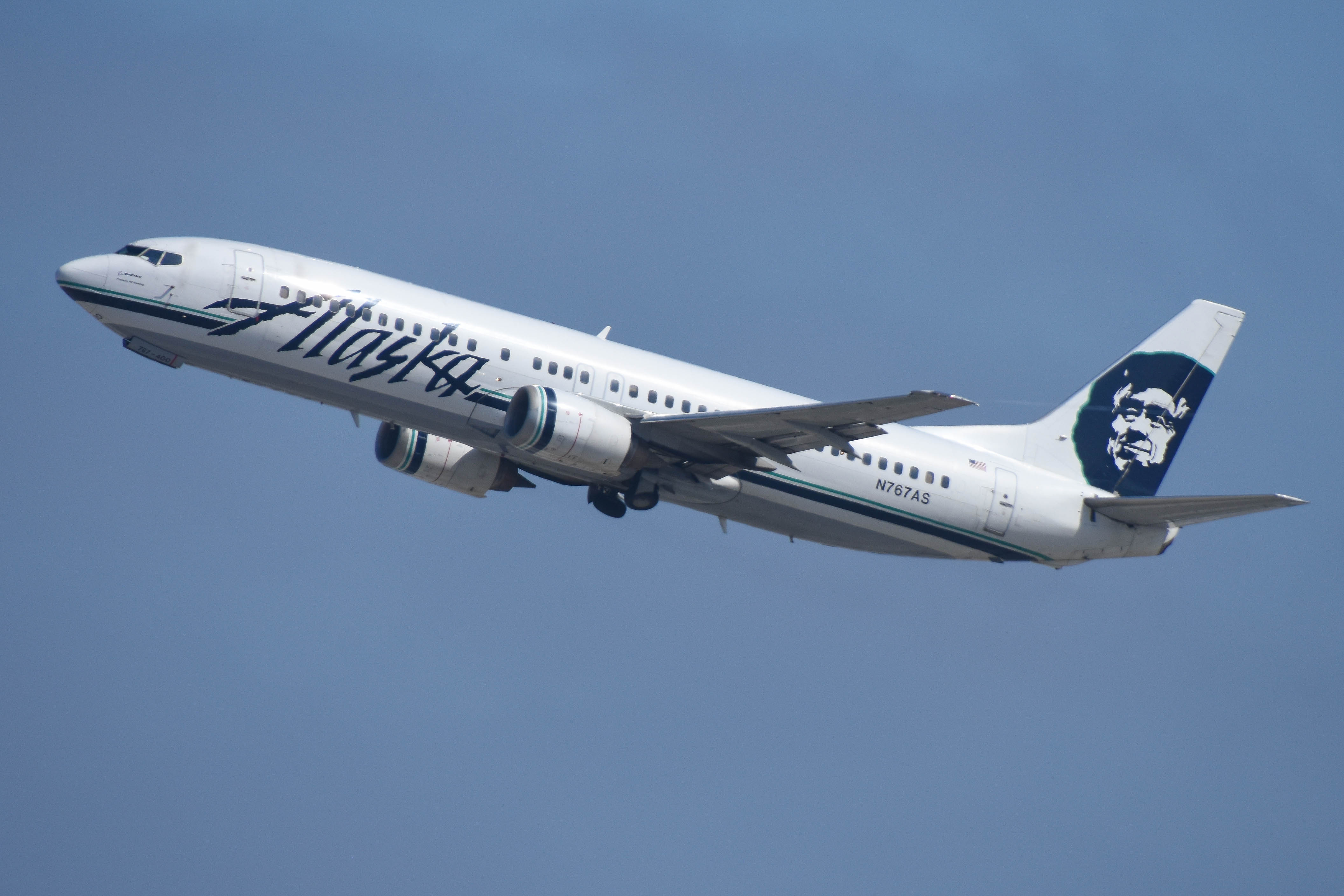 N767AS/N767AS Alaska Airlines Boeing 737-490 Photo by colinw - AVSpotters.com