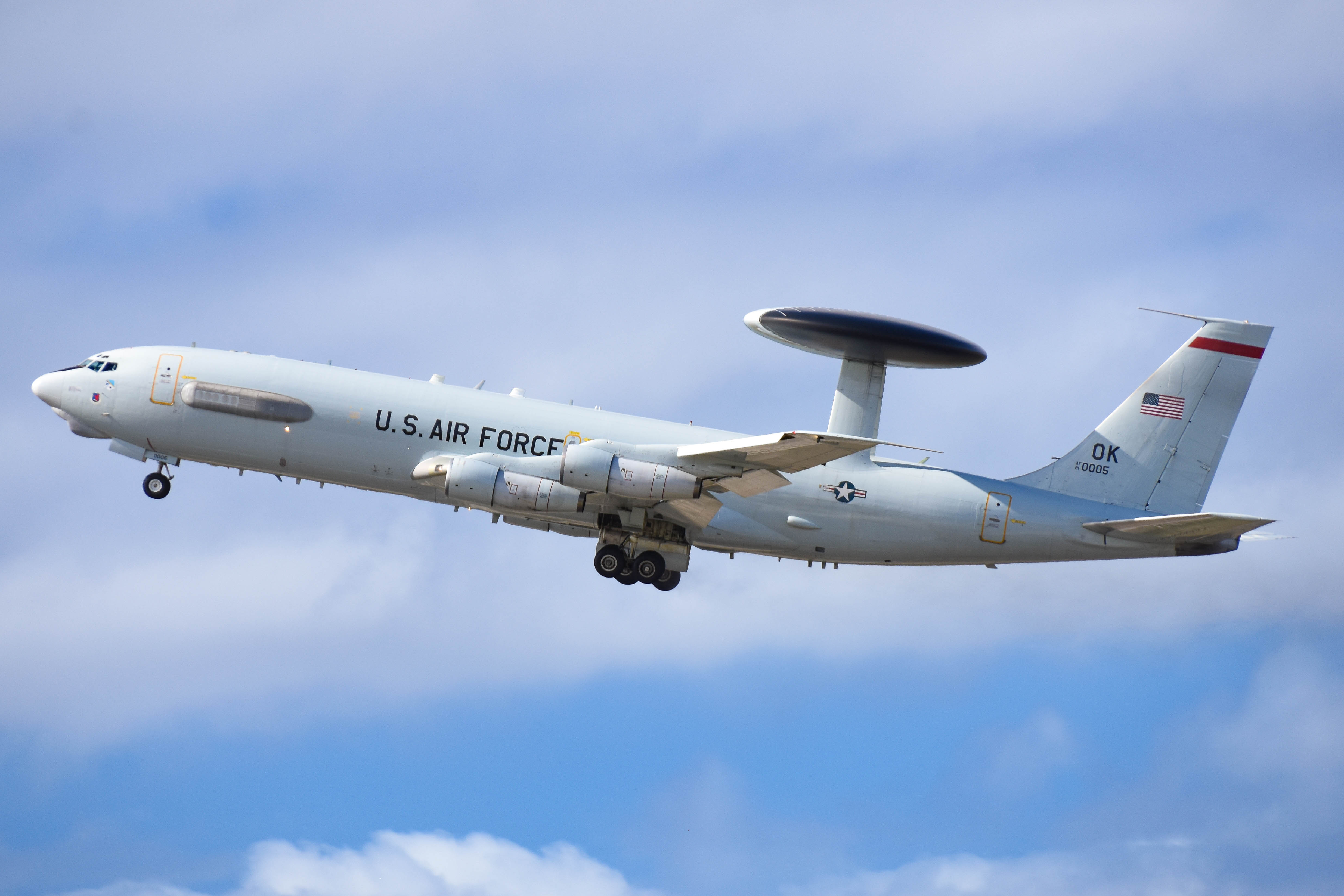 81-0005/810005 USAF - United States Air Force Boeing E-3C Sentry Photo by colinw - AVSpotters.com