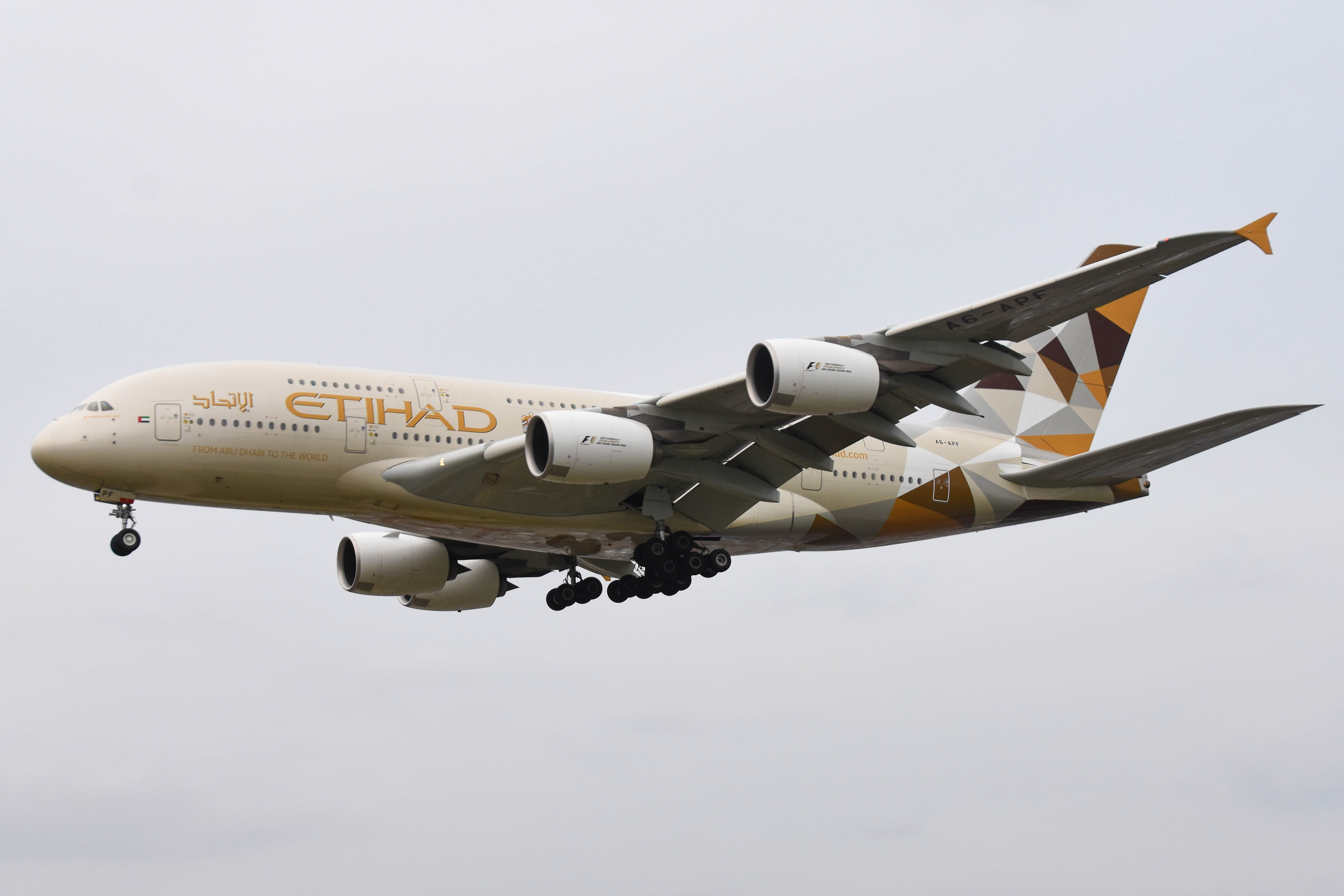 A6-APF/A6APF Etihad Airways Airbus A380-861 Photo by colinw - AVSpotters.com